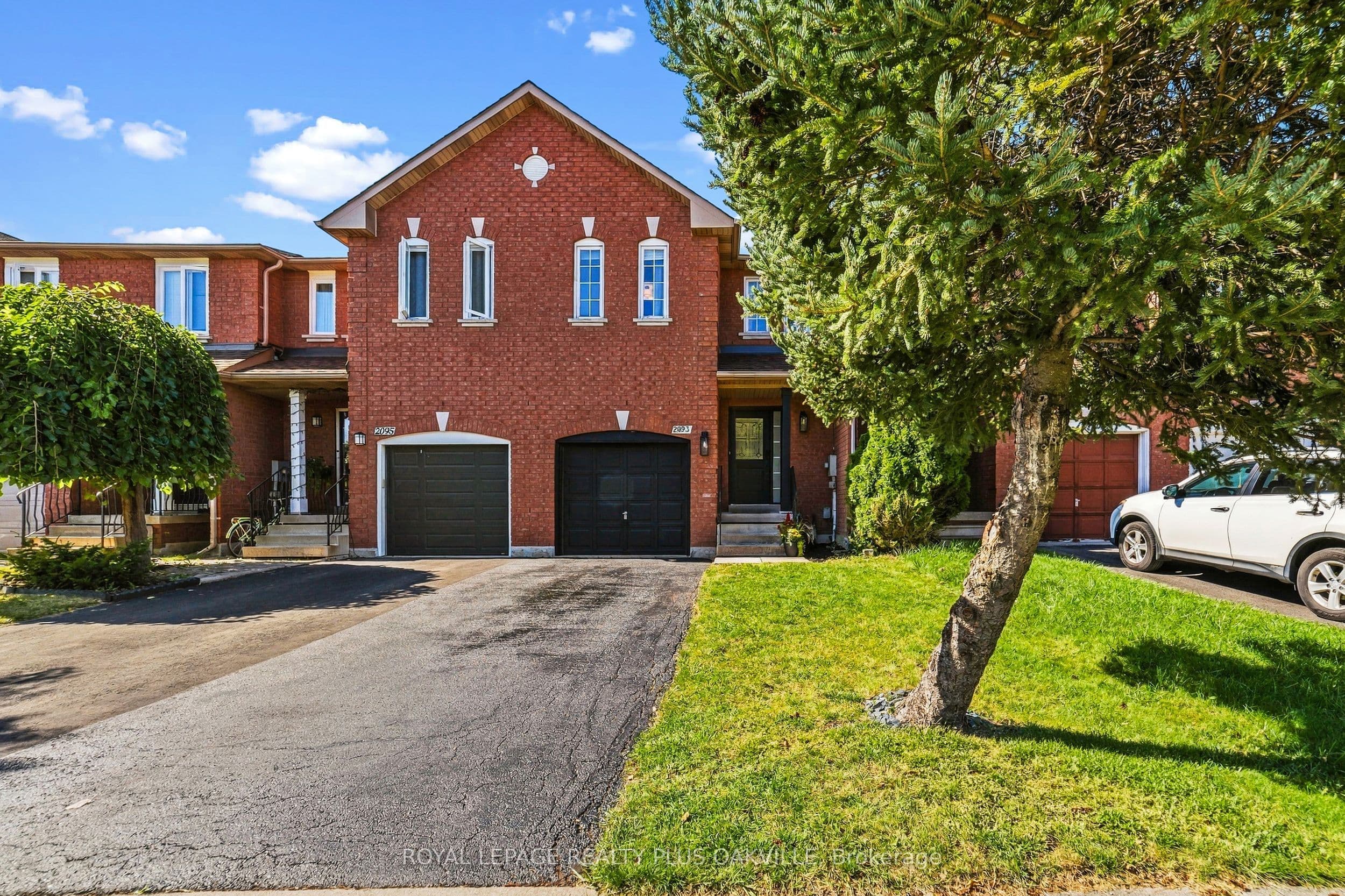 2093 Golden Orchard Trail, Oakville, ON L6M 3W8
