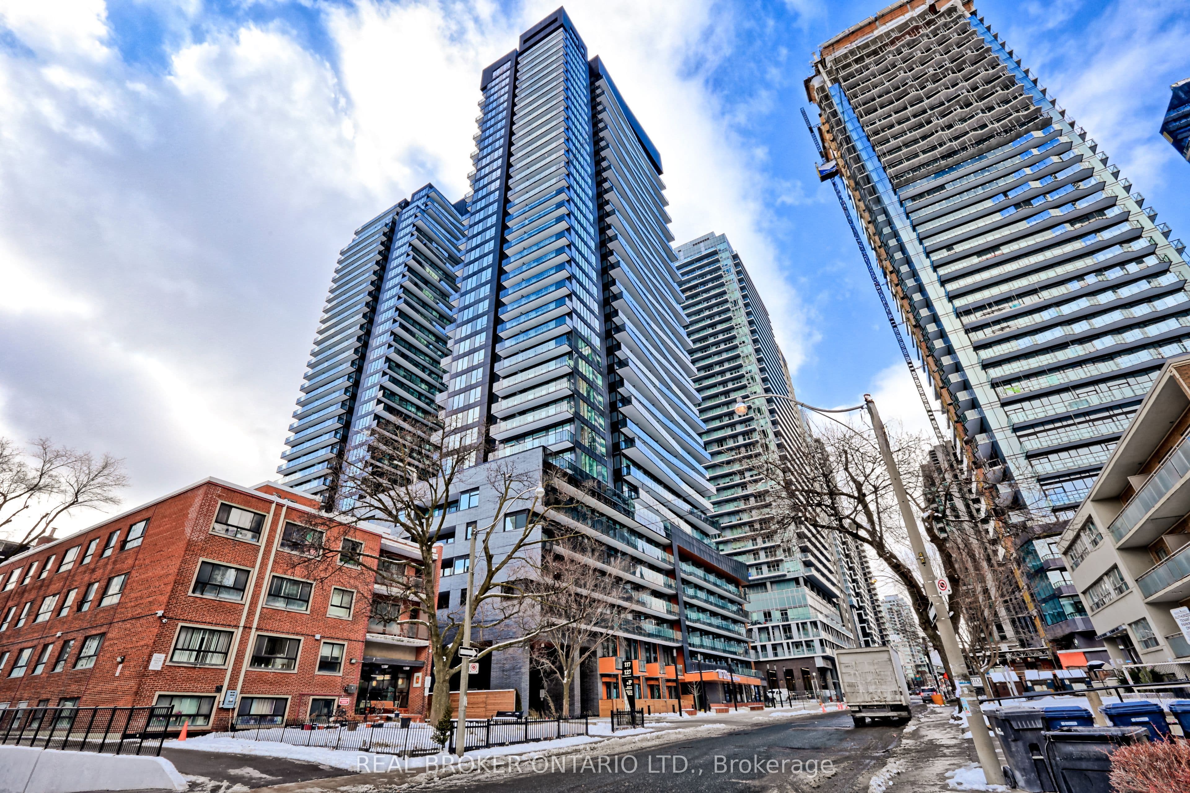 127 Broadway Avenue 2101S, Toronto, ON M4P 1V4