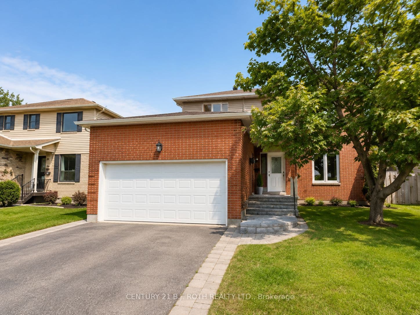 56 Livingstone Street W, Barrie, ON L4N 7J2