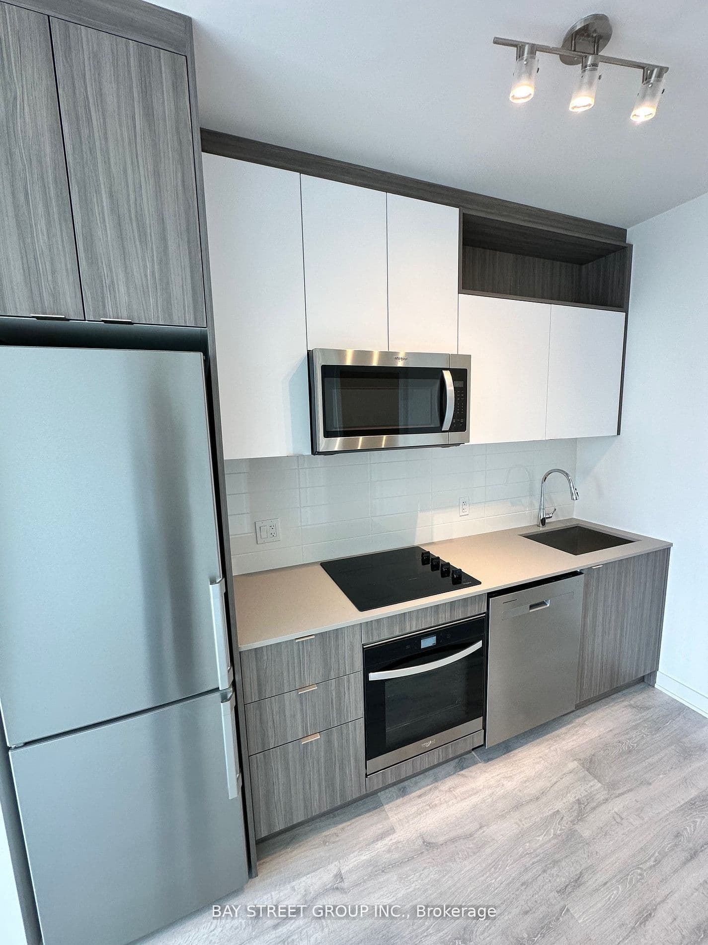 70 Princess Street 1911, Toronto, ON M5A 0X6