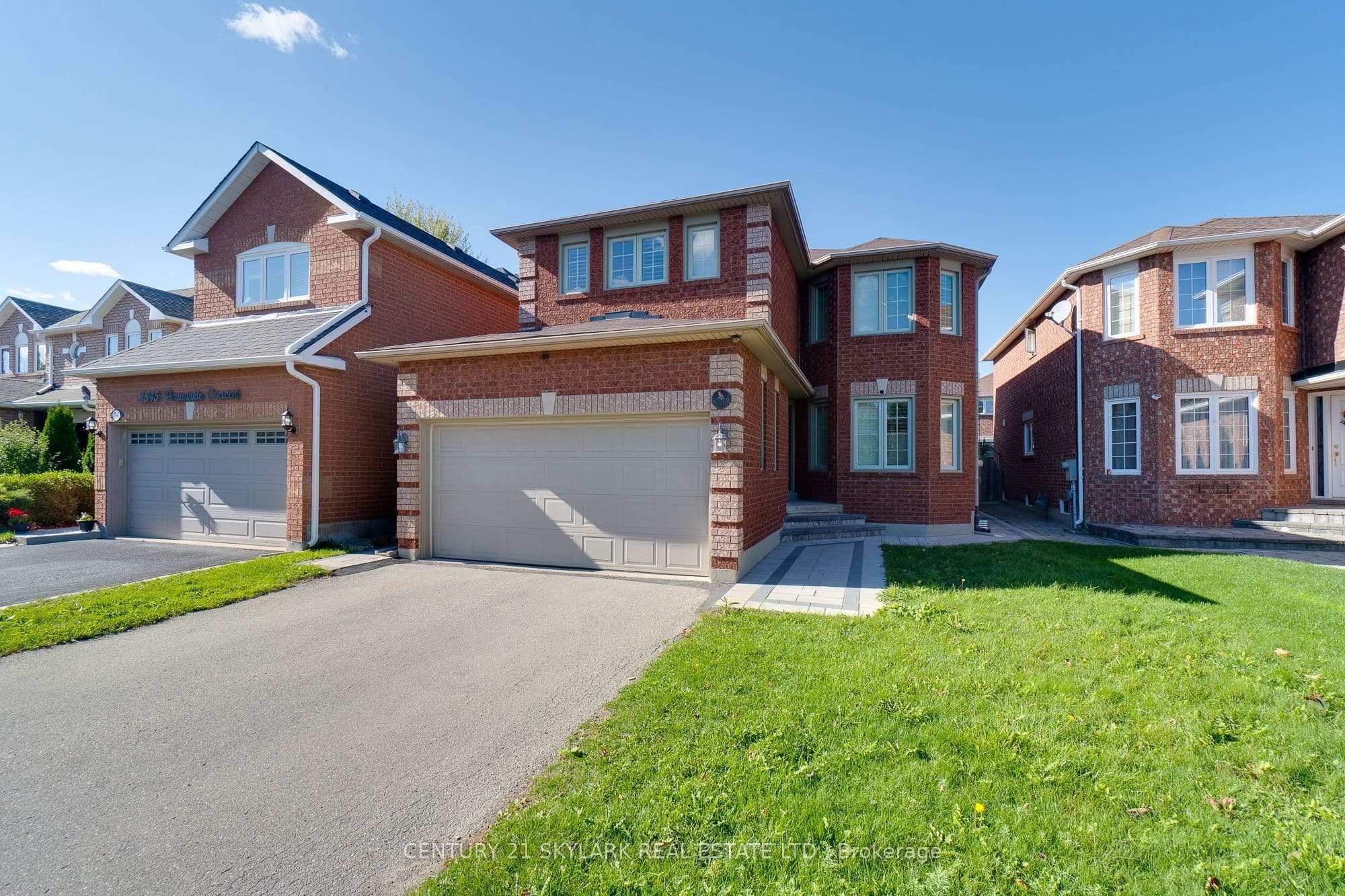 3841 Periwinkle Crescent, Mississauga, ON L5N 6W8
