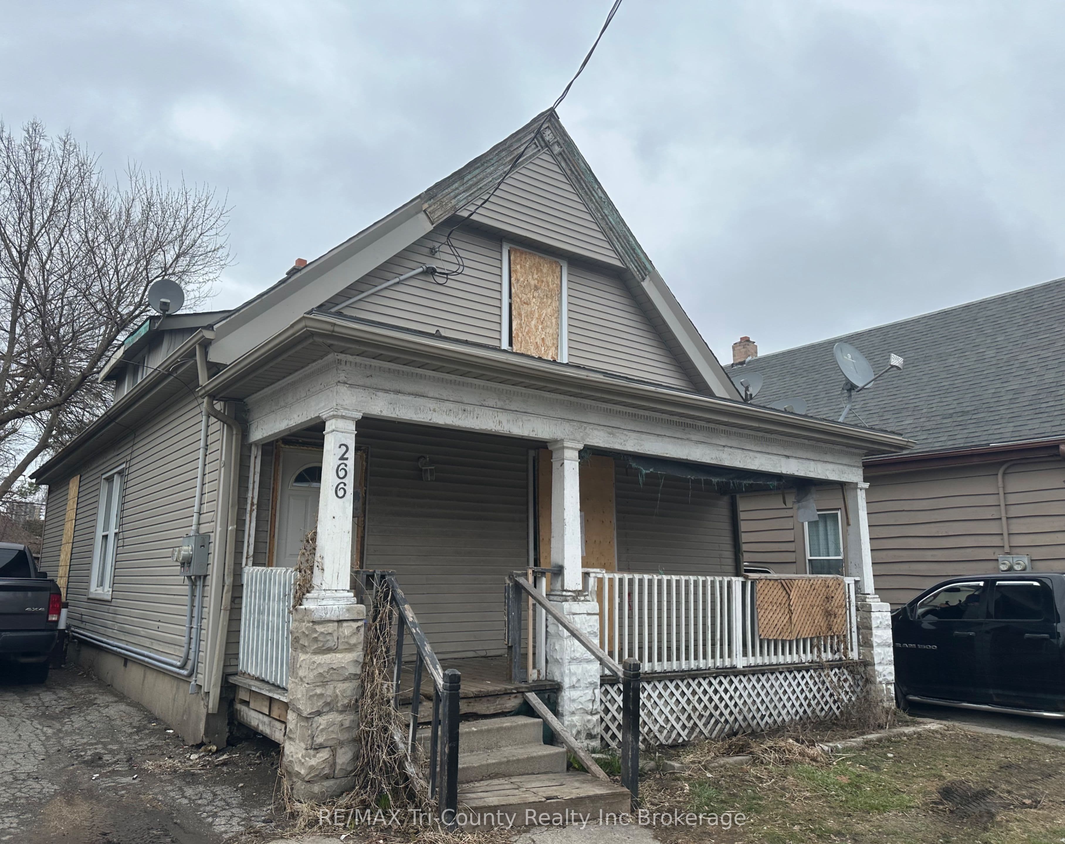 266 Hamilton Road, London East, ON N5Z 1R3