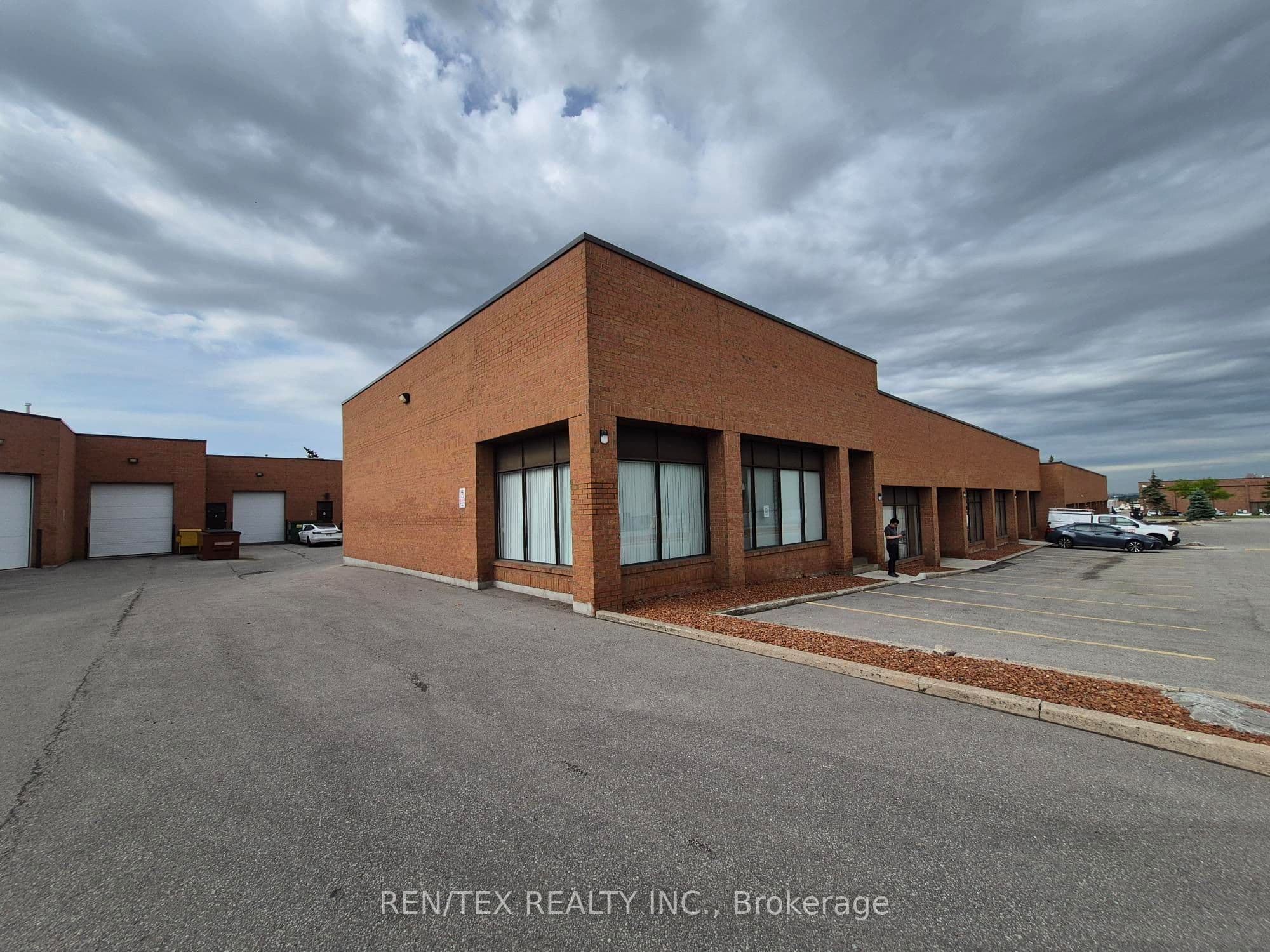 1 Whitmore Road 30, Vaughan, ON L4L 8G4