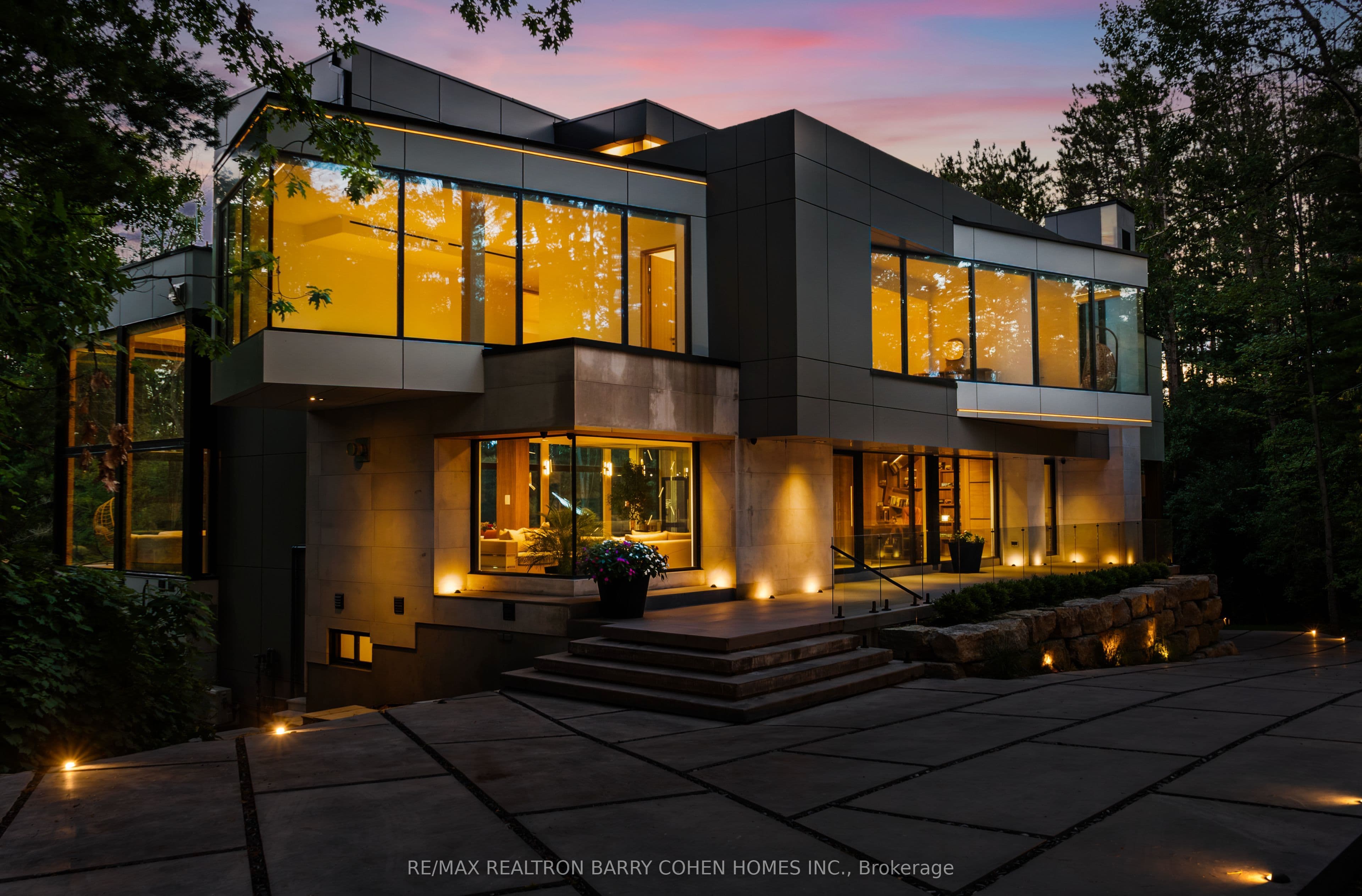 60 Forest Ridge Road, Richmond Hill, ON L4E 3L8