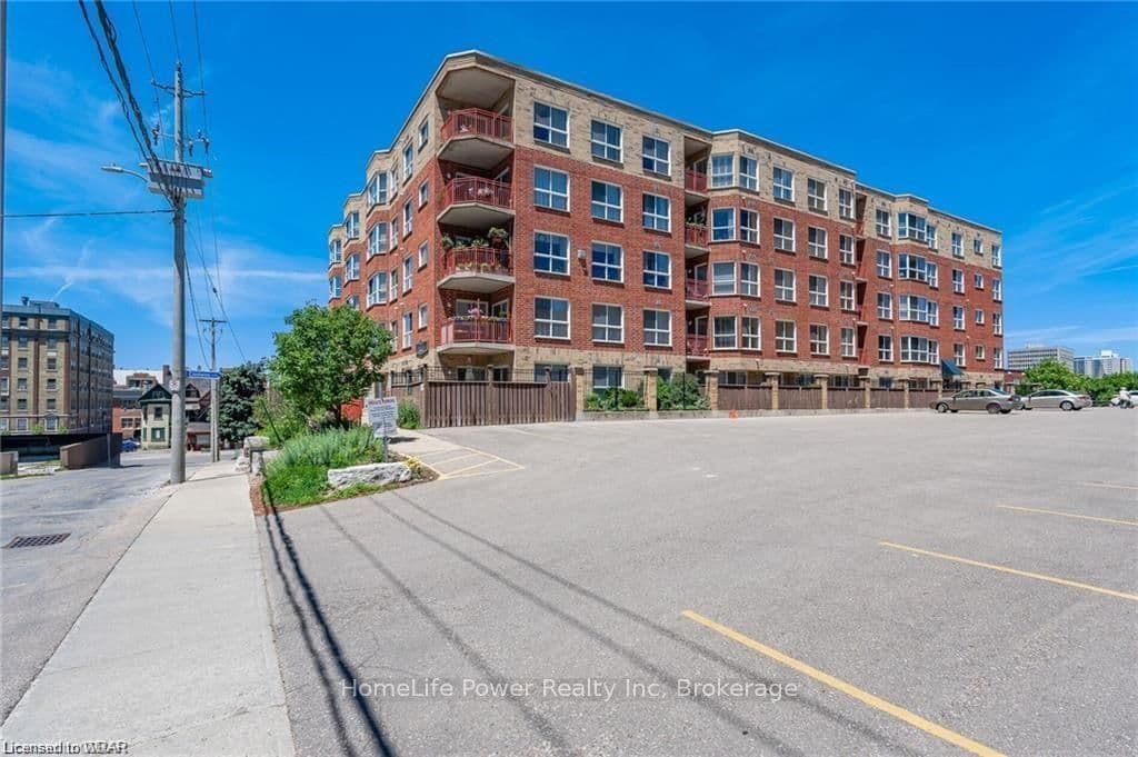 20 ST GEORGE Street 208, Kitchener, ON N2G 2S7