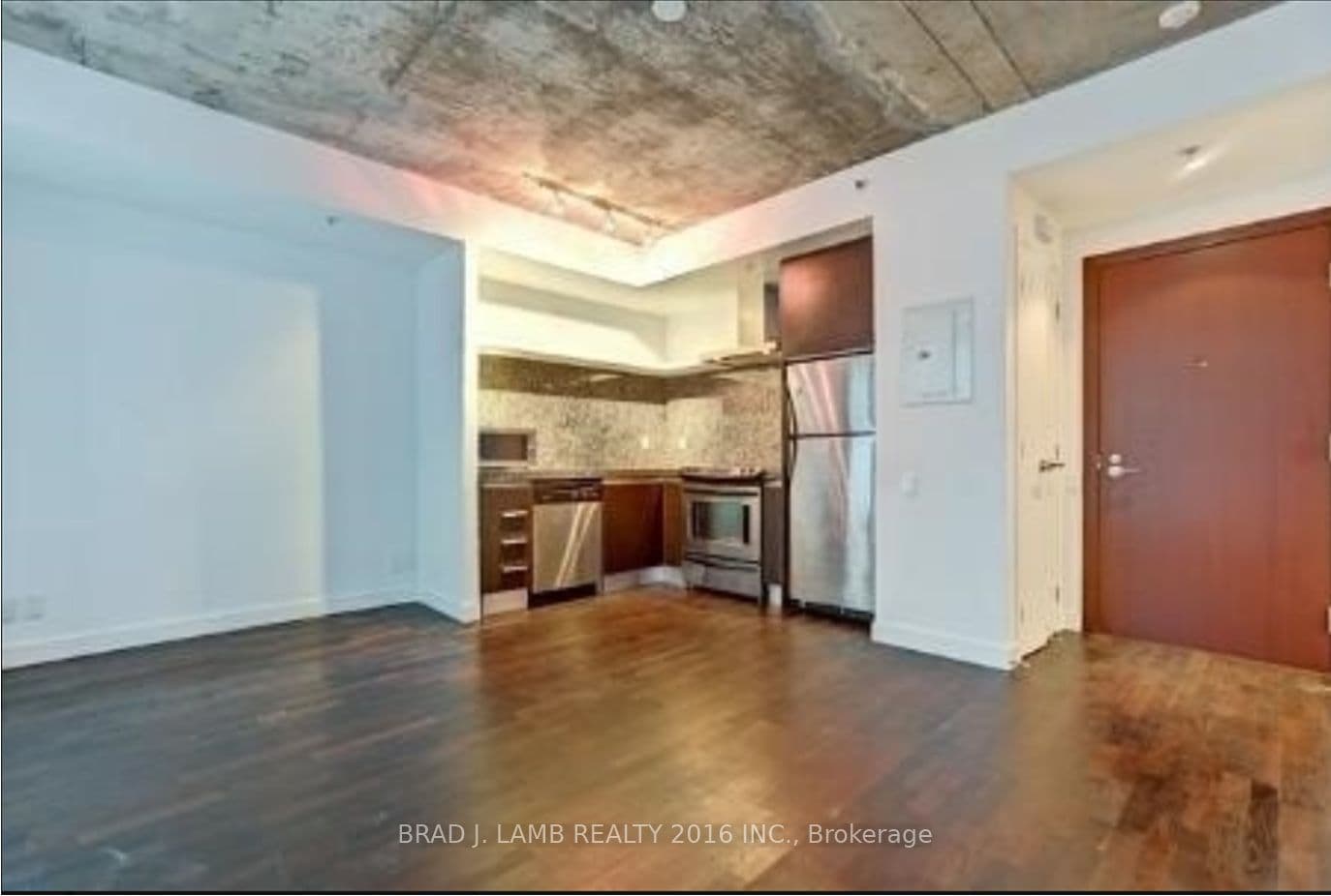 75 Portland Street 522, Toronto, ON M5V 2M9