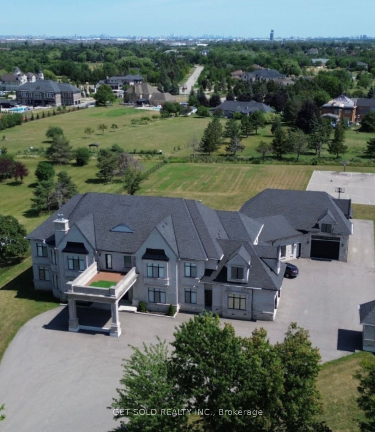 6 Moonlight Place, Brampton, ON L6P 0G8