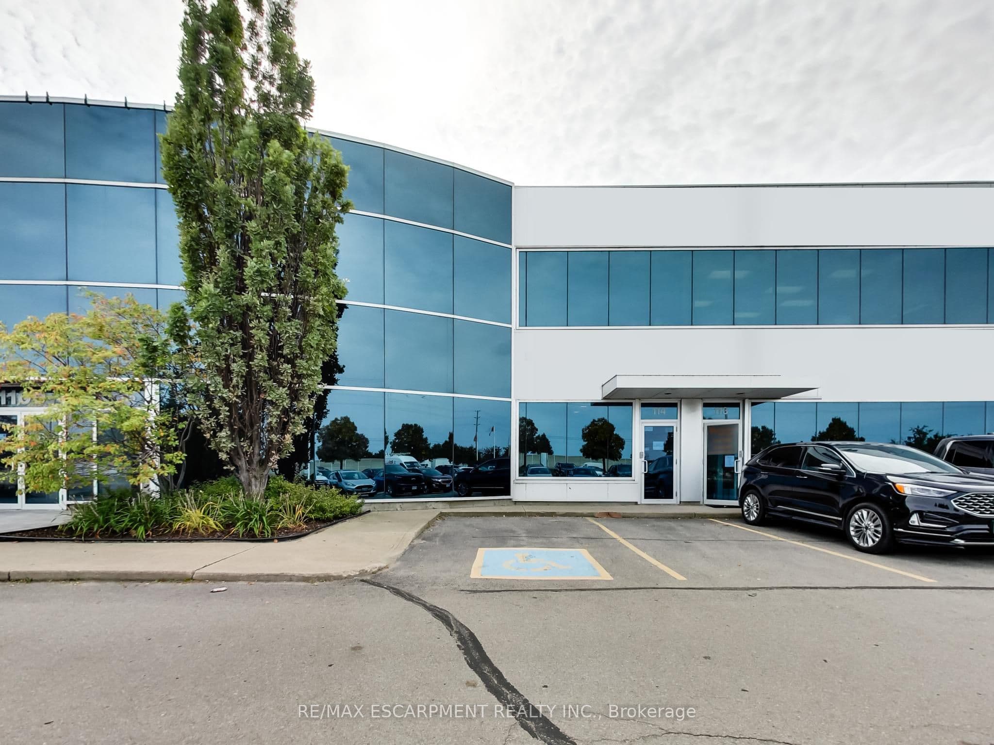 1100 South Service Road 114, Hamilton, ON L8E 0C5