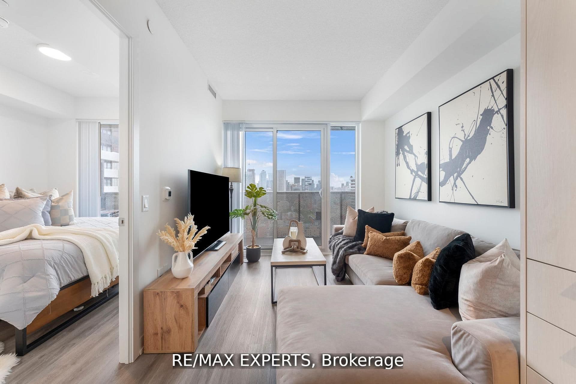 138 Downes Street 3302, Toronto, ON M5E 0E4