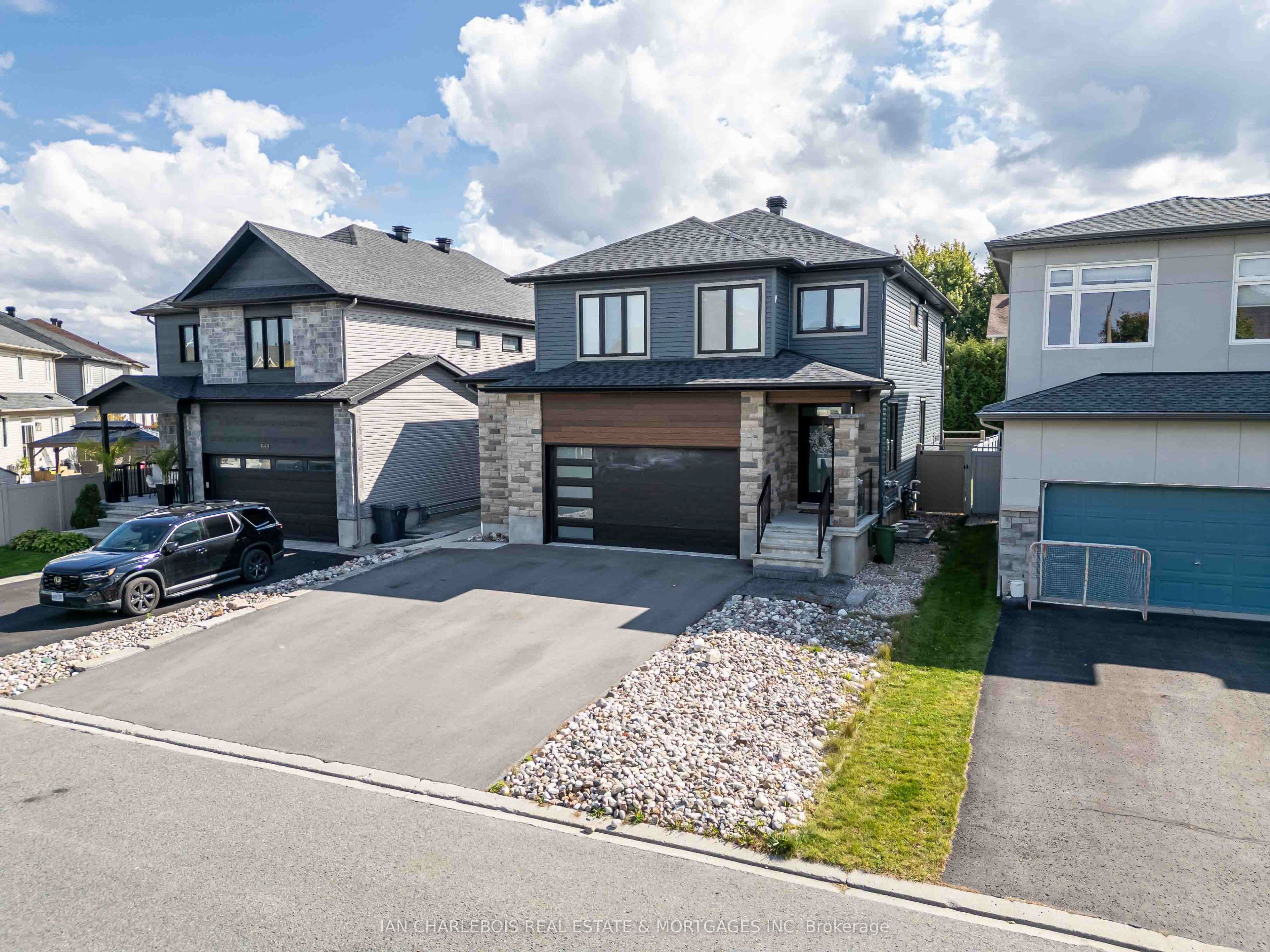 846 Rockson Crescent A, Stittsville - Munster - Richmond, ON K2S 0S6
