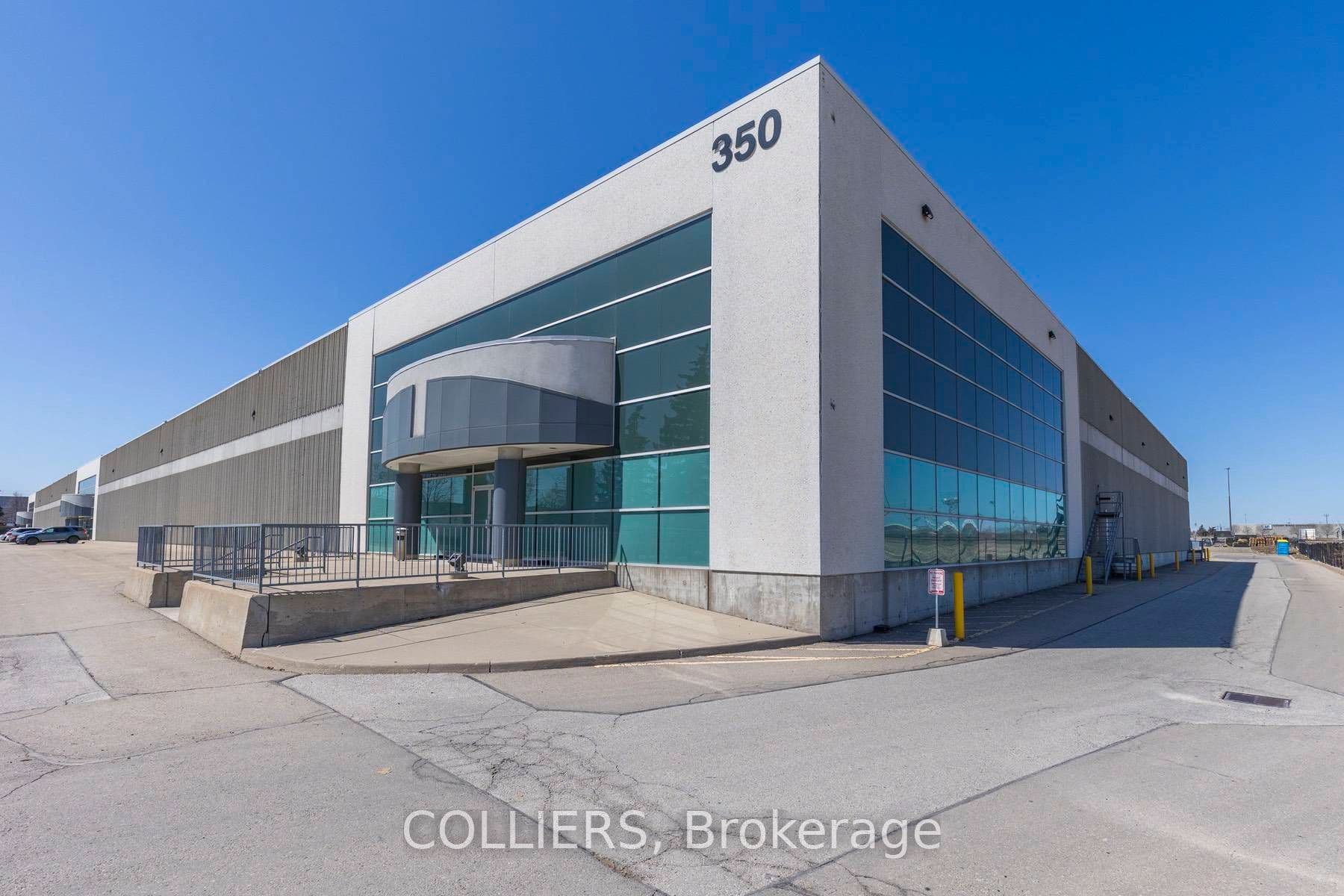 350 Parkhurst Square Unit B, Brampton, ON L6T 5W1