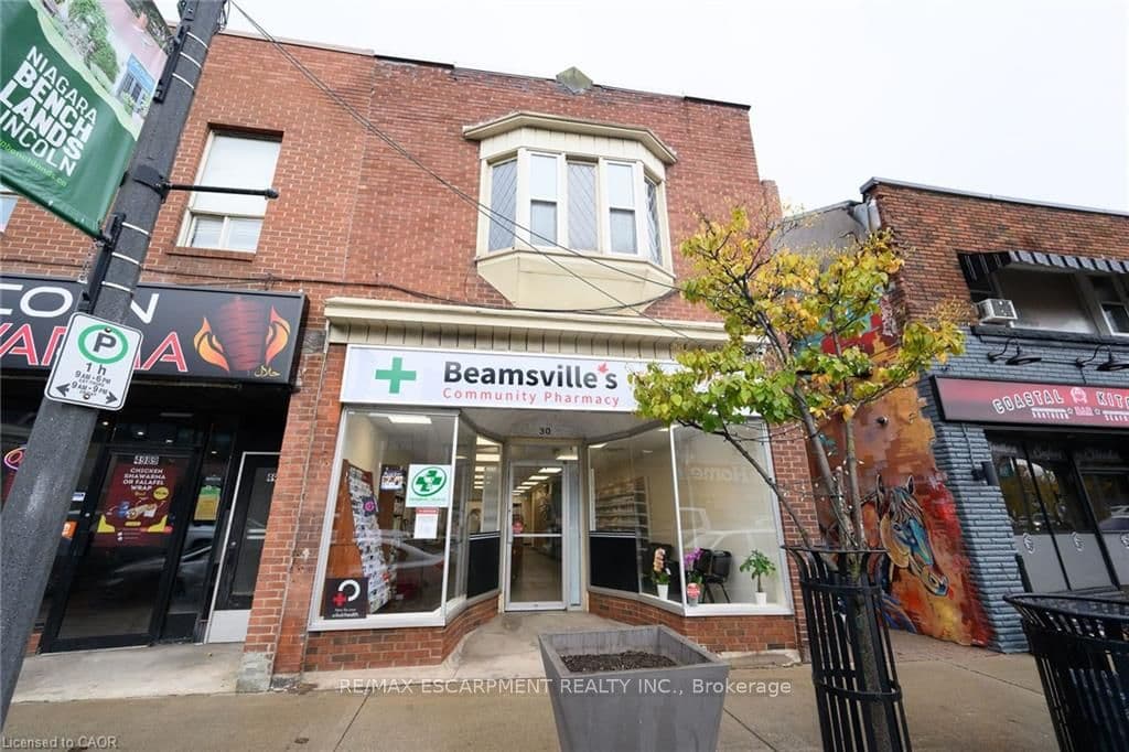 4987 King Street 1, Lincoln, ON L3J 0R5