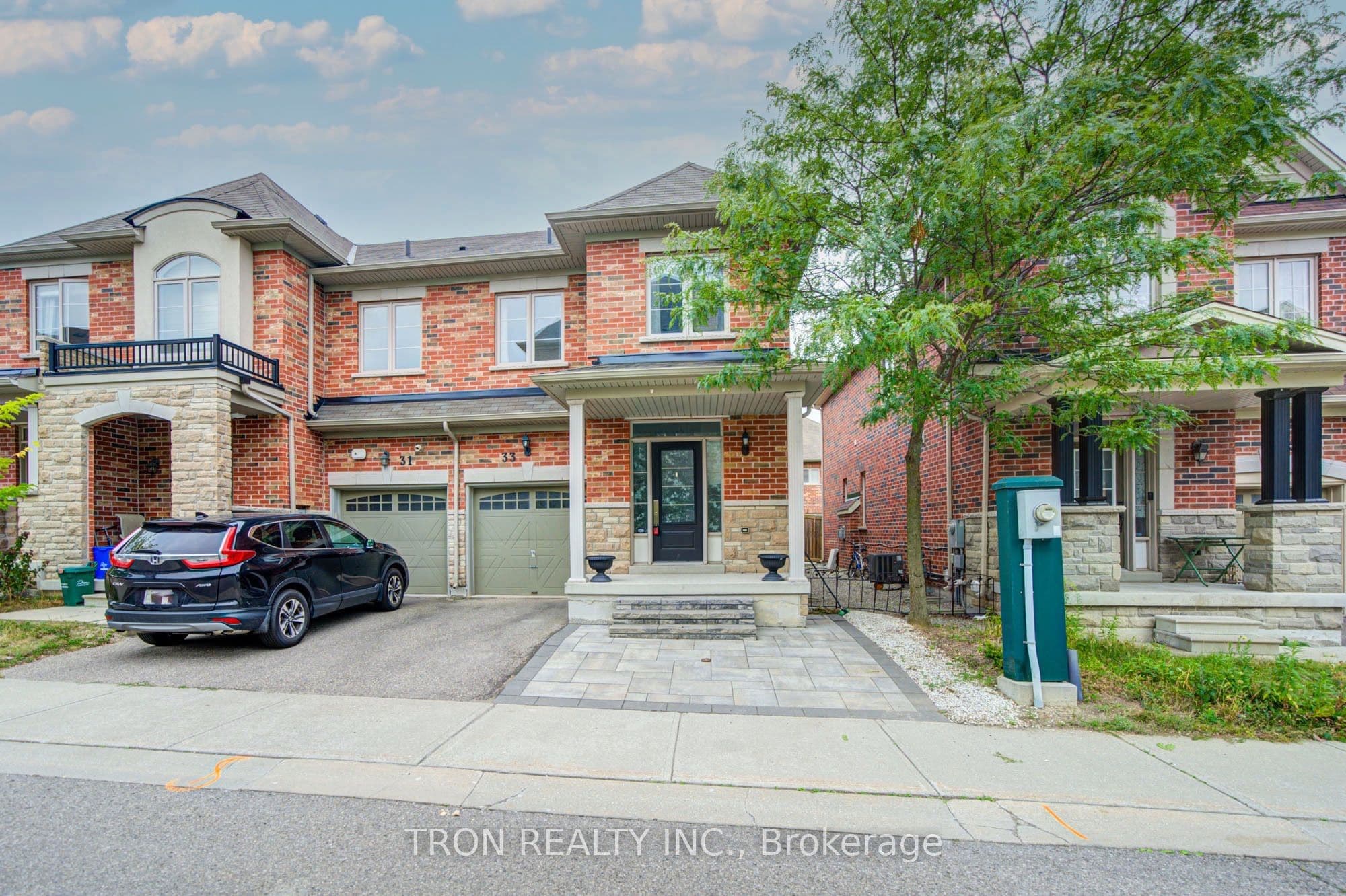 33 Mazarine Lane, Richmond Hill, ON L4S 0G2