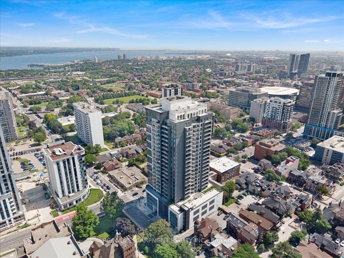 15 Queen Street S 2309, Hamilton, ON L8P 3R6