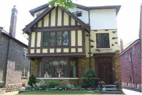 39 Whitehall Road Upper, Toronto, ON M4W 2C5