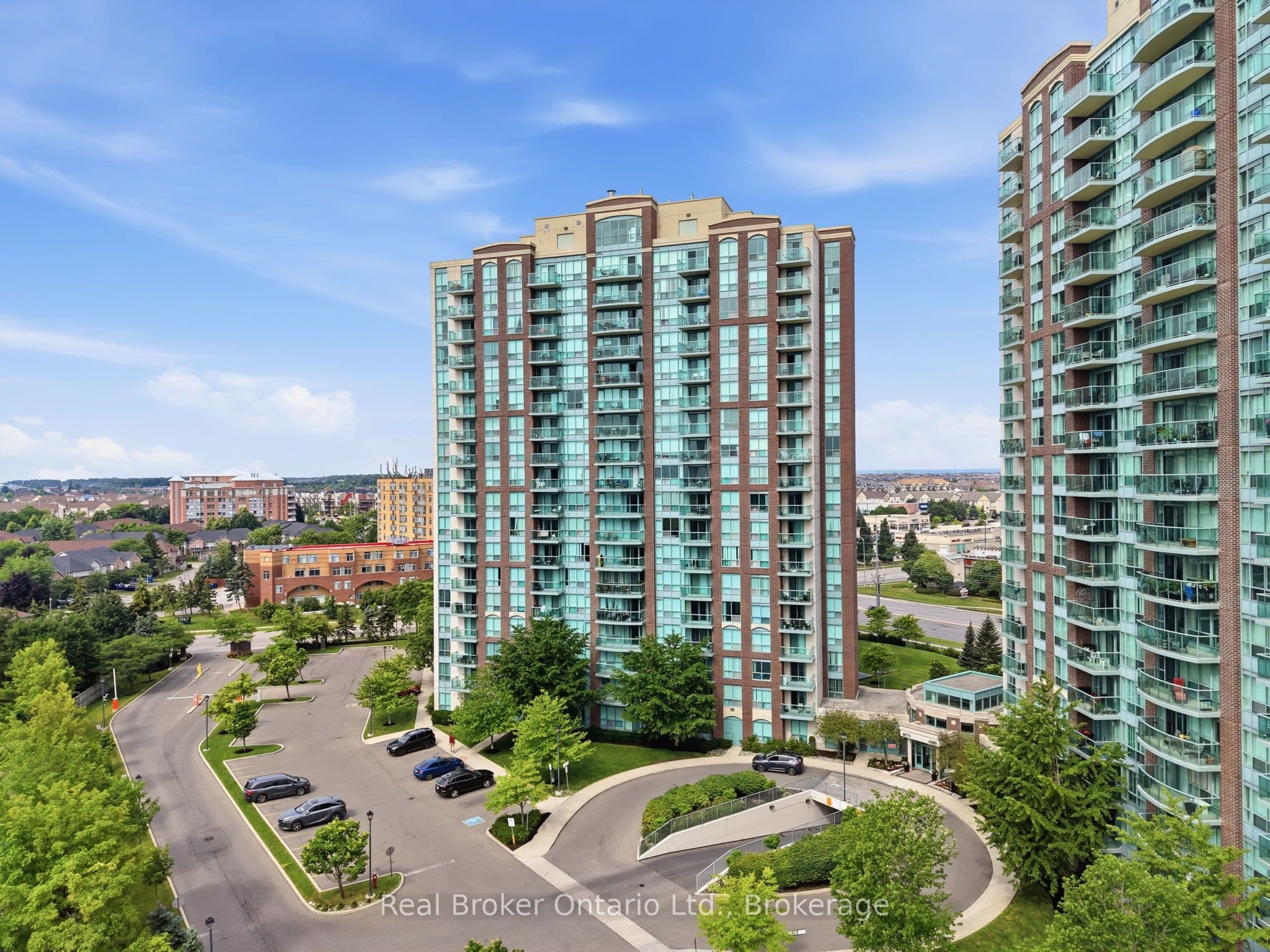 4879 Kimbermount Avenue 902, Mississauga, ON L5M 7R8