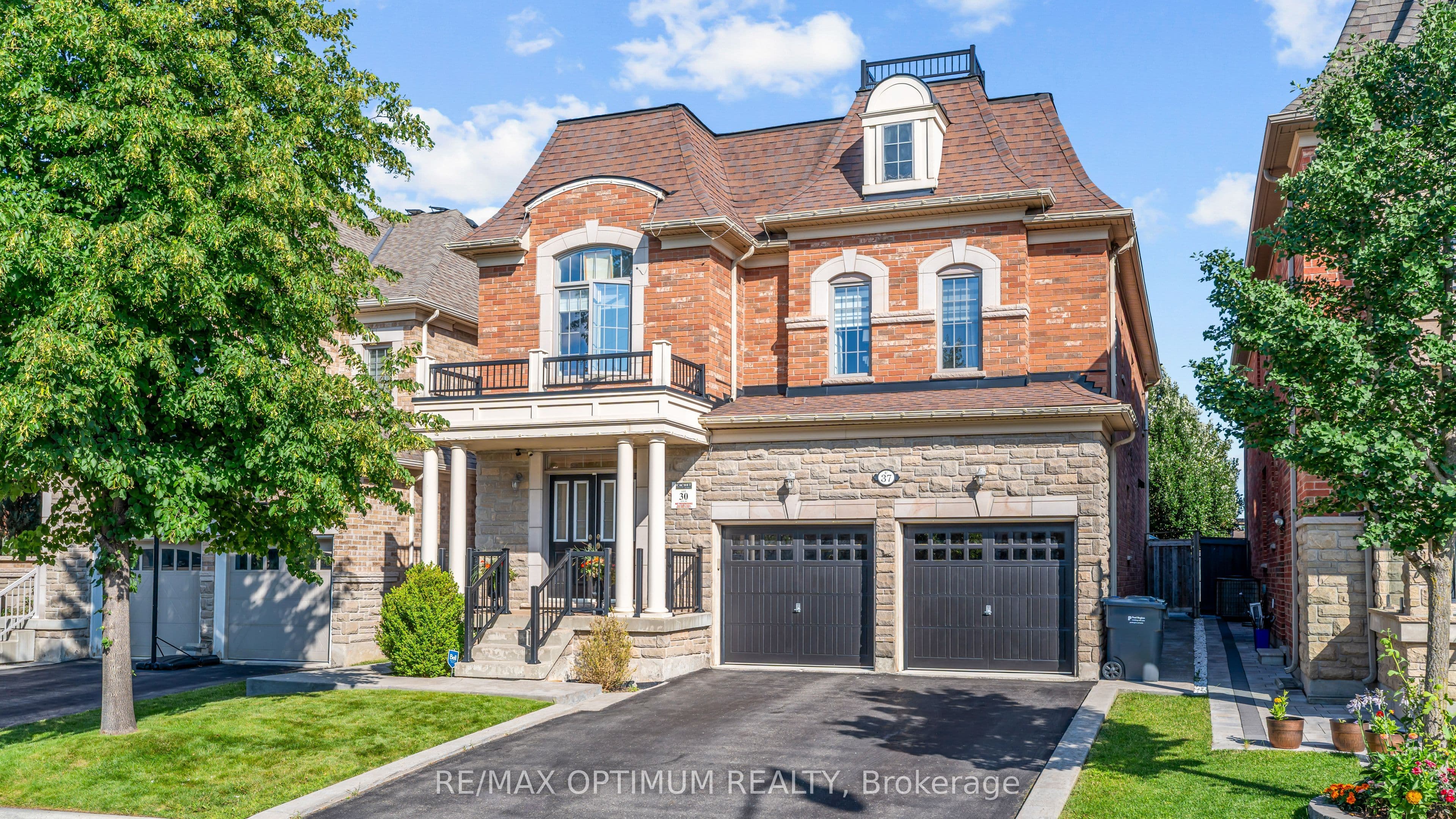 37 Island Grove, Brampton, ON L6X 0Y1