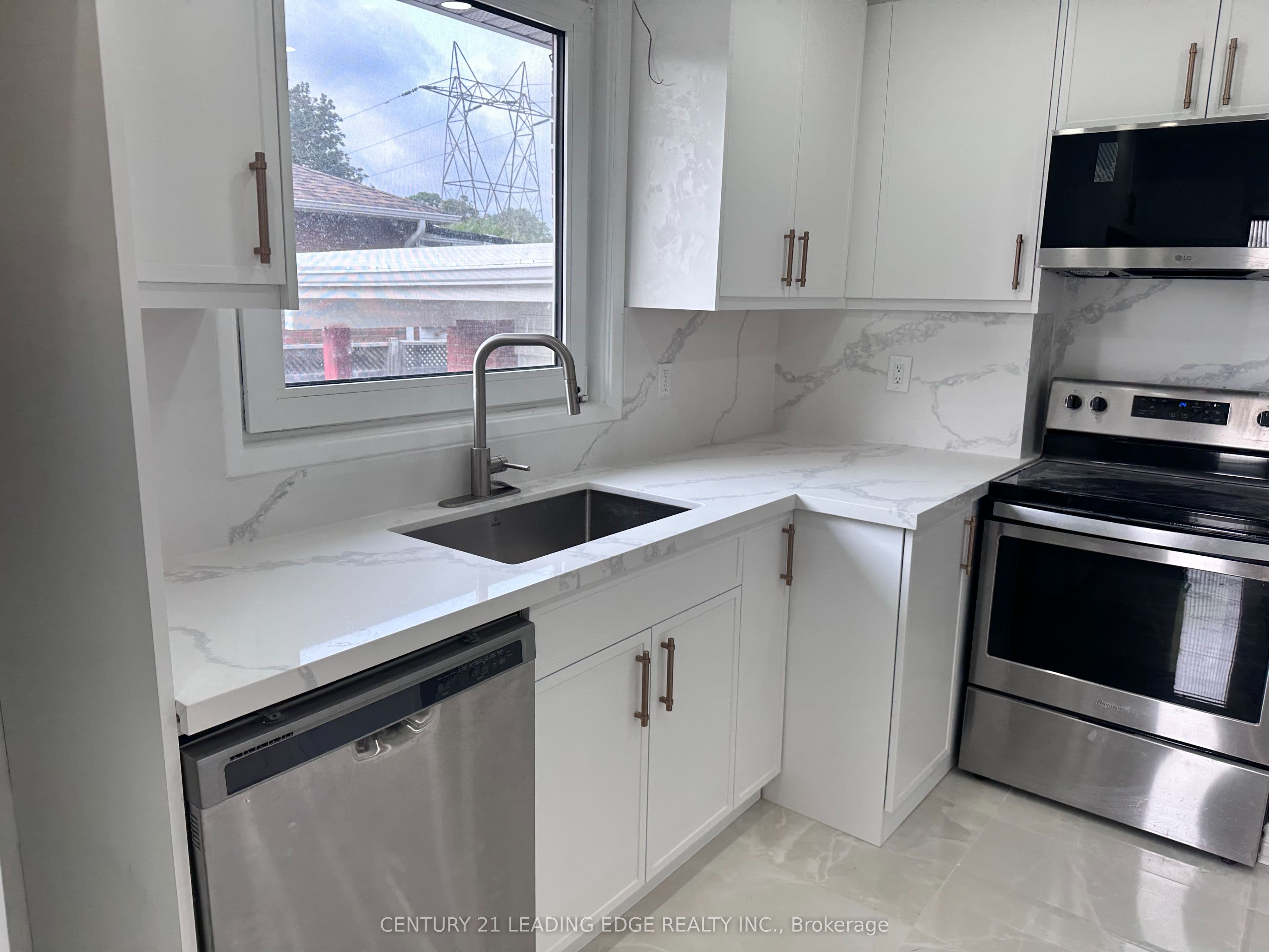 11 White Abbey Park Main Fl, Toronto, ON M1R 4R3