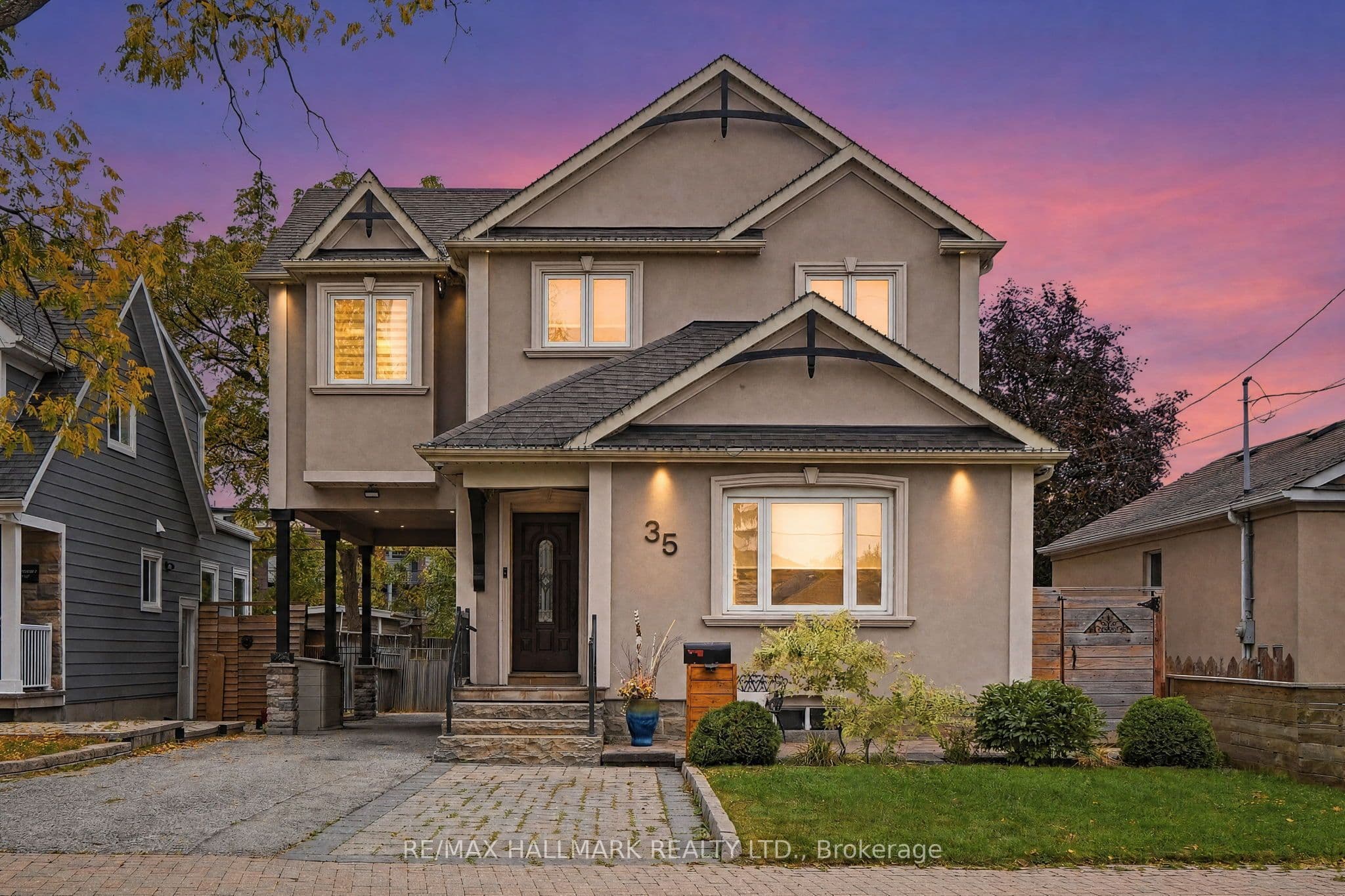 35 Rainbow Drive, Vaughan, ON L4L 2K3