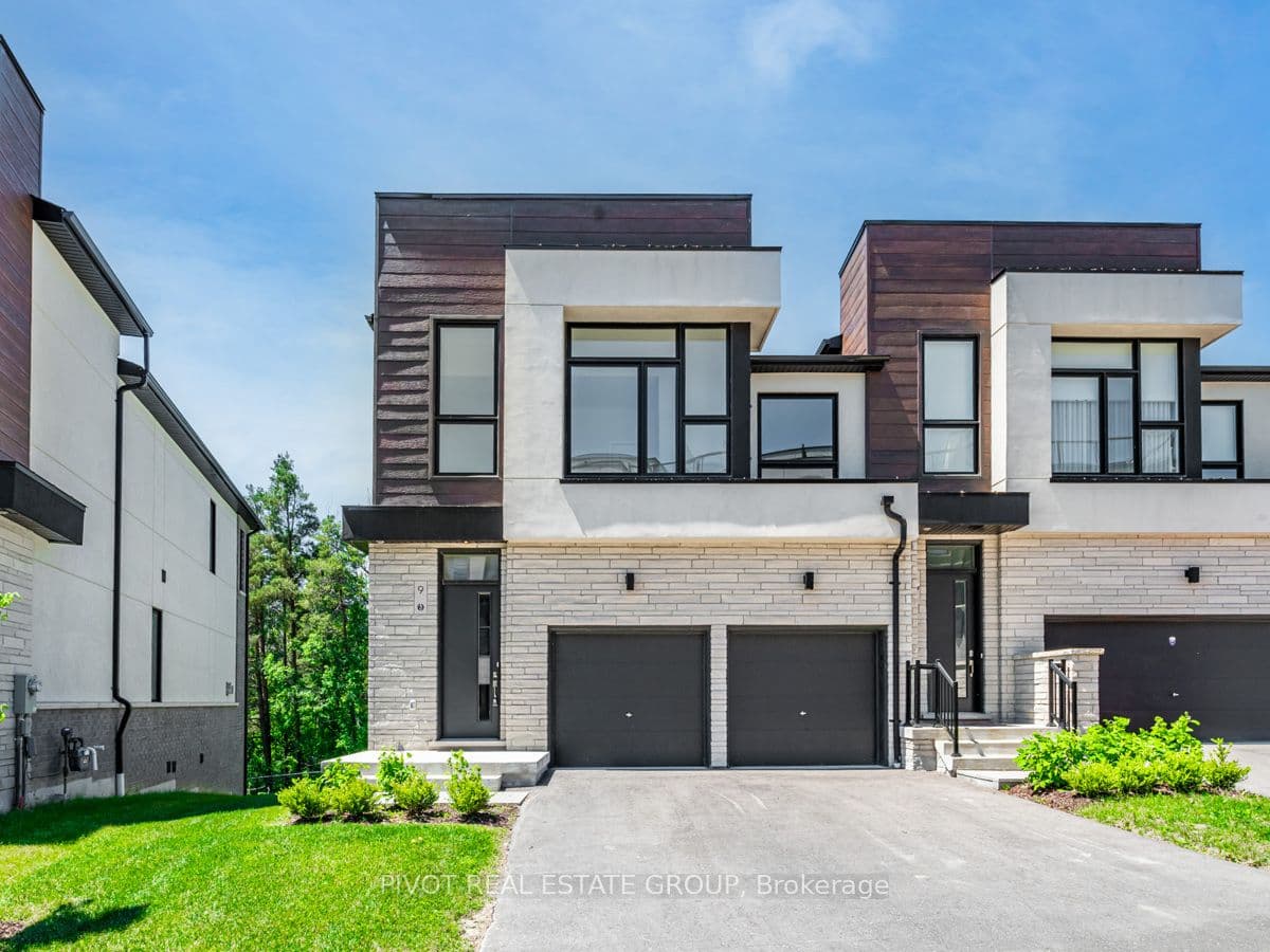 9 Knollview Lane, Richmond Hill, ON L4E 1H7