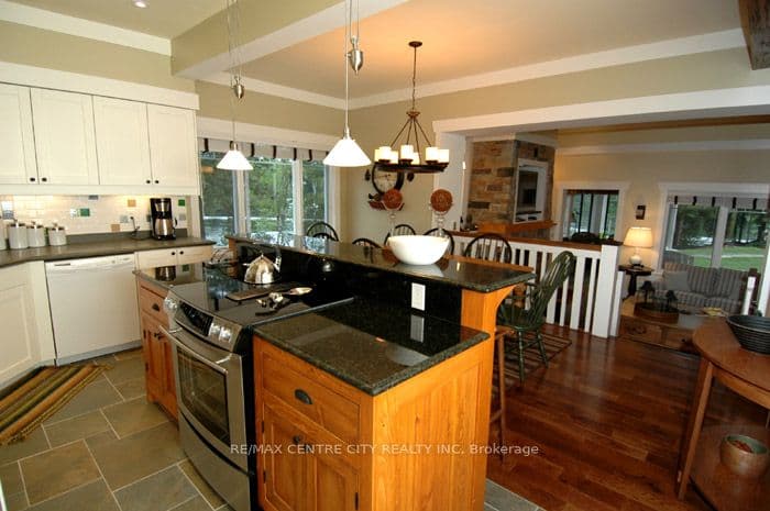 1020 Birch Glen Road Villa16, Lake of Bays, ON P0B 1A0