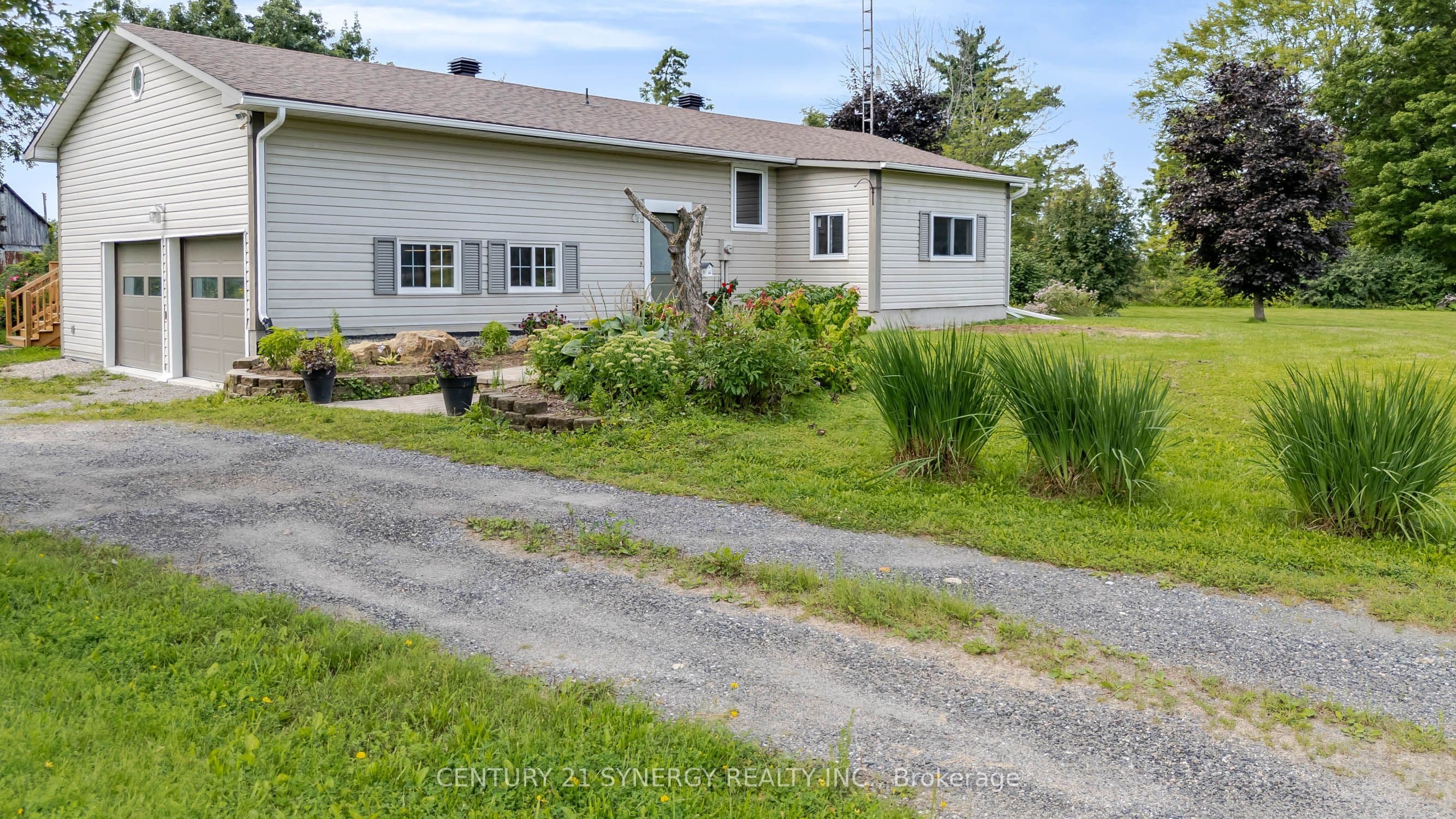 677 Bowes Side Road, Tay Valley, ON K7H 3C6