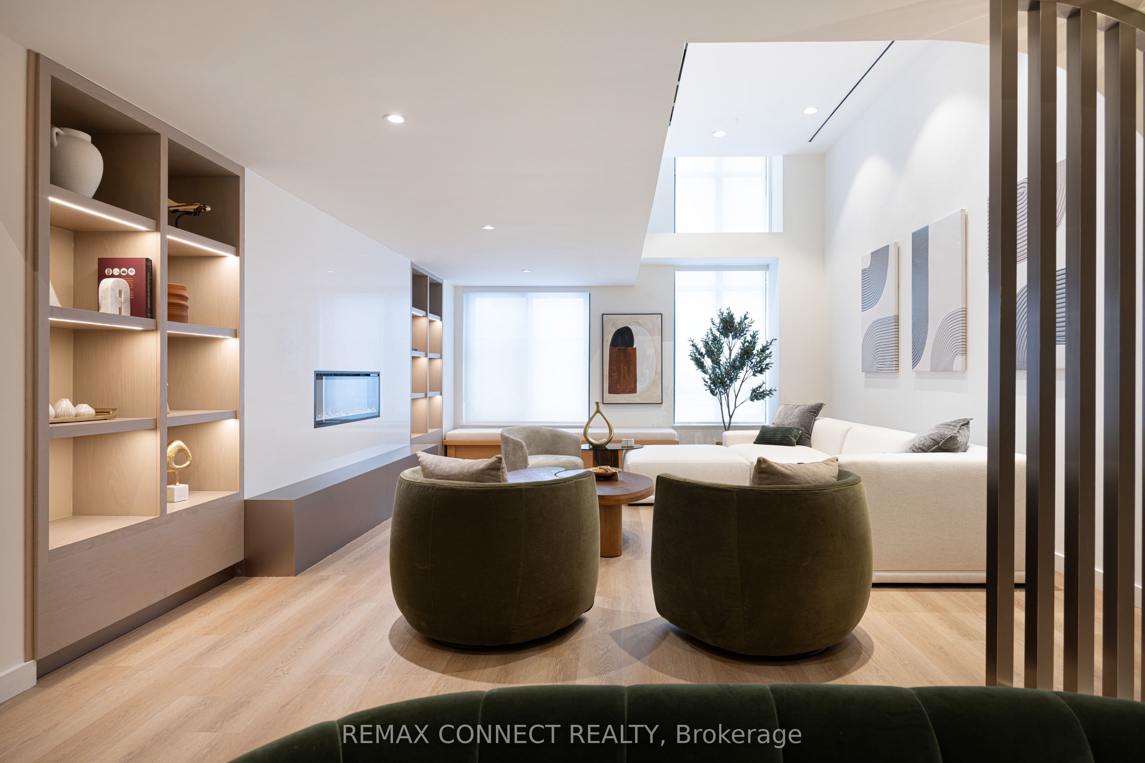 181 Sterling Road 1107, Toronto, ON M6R 2B2