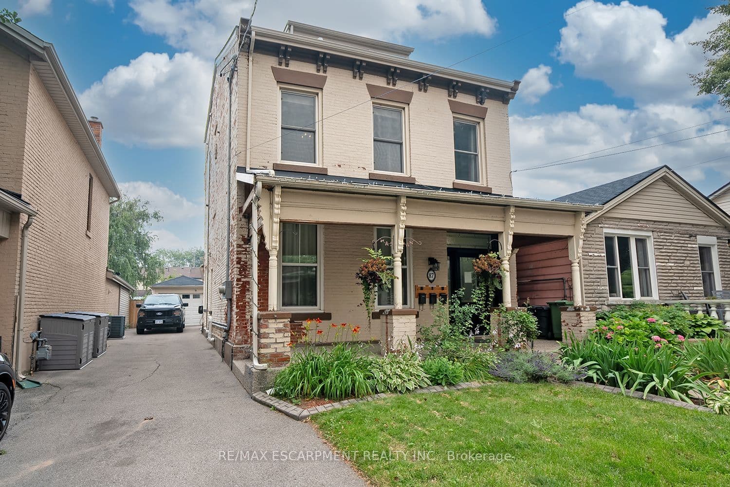 87 Colbourne Street 2, Hamilton, ON L8R 2G6