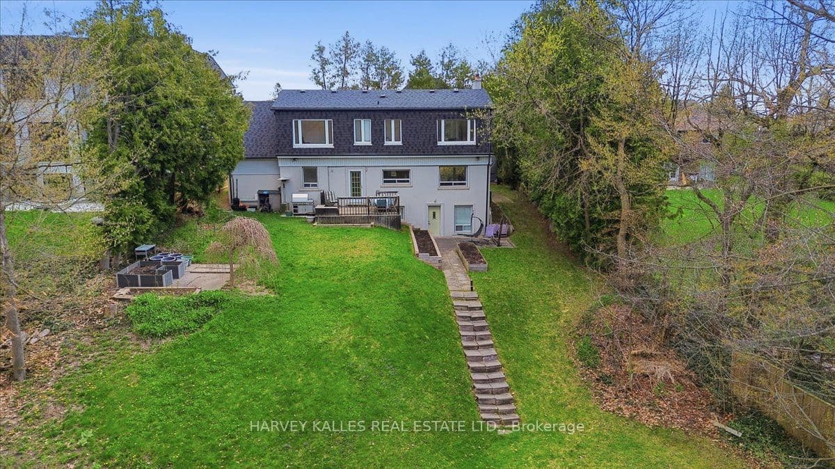 72 Walmer Road, Richmond Hill, ON L4C 3X1