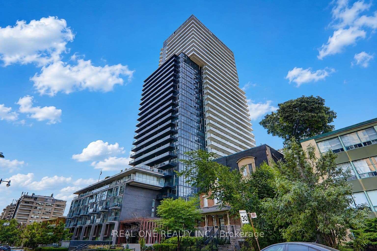 101 Erskine Avenue 0915, Toronto, ON M4P 1Y5