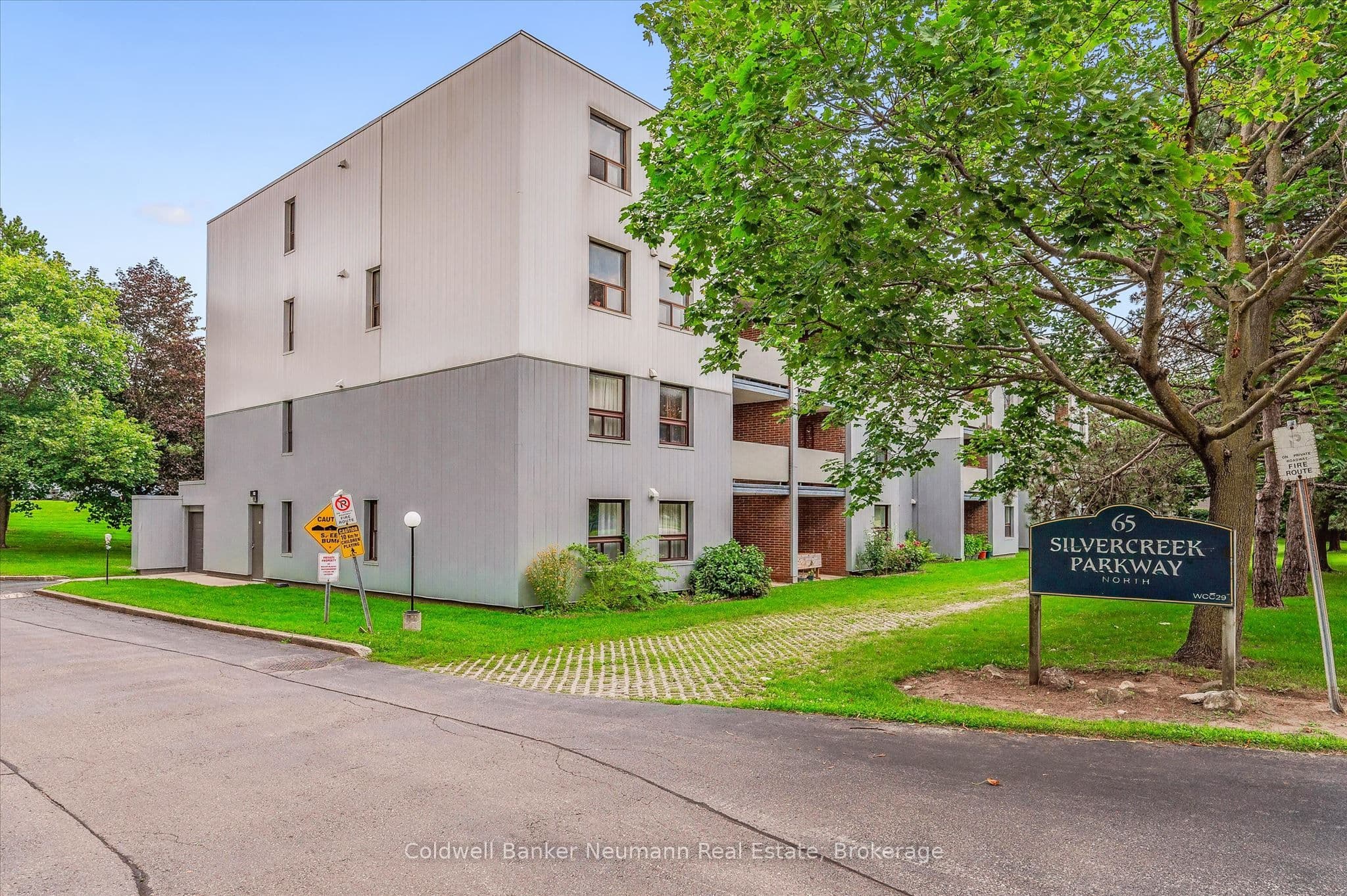 65 Silvercreek Parkway N 407, Guelph, ON N1H 7R9