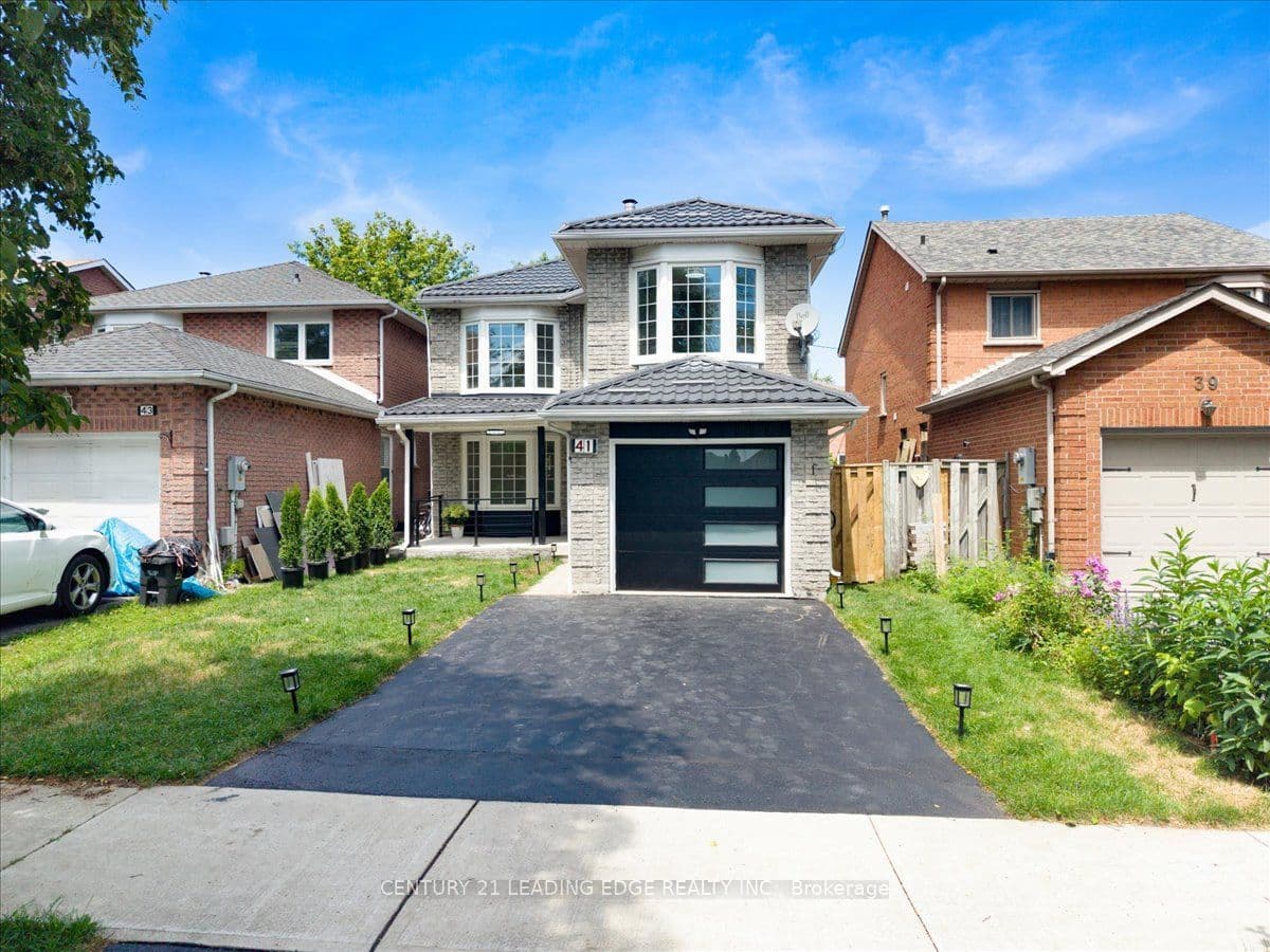 41 Graybark Crescent, Toronto, ON M1C 4J2