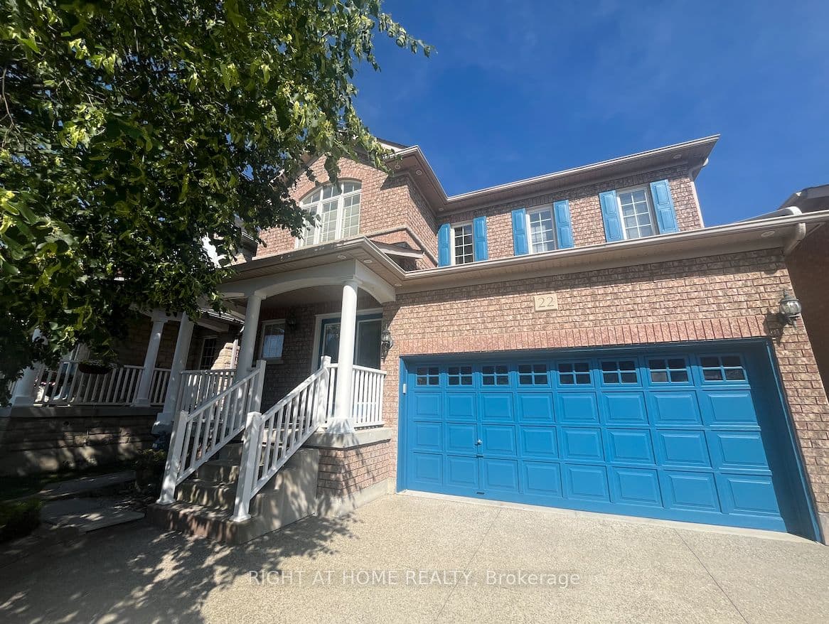 22 Amboise Crescent Main, Brampton, ON L7A 2R2