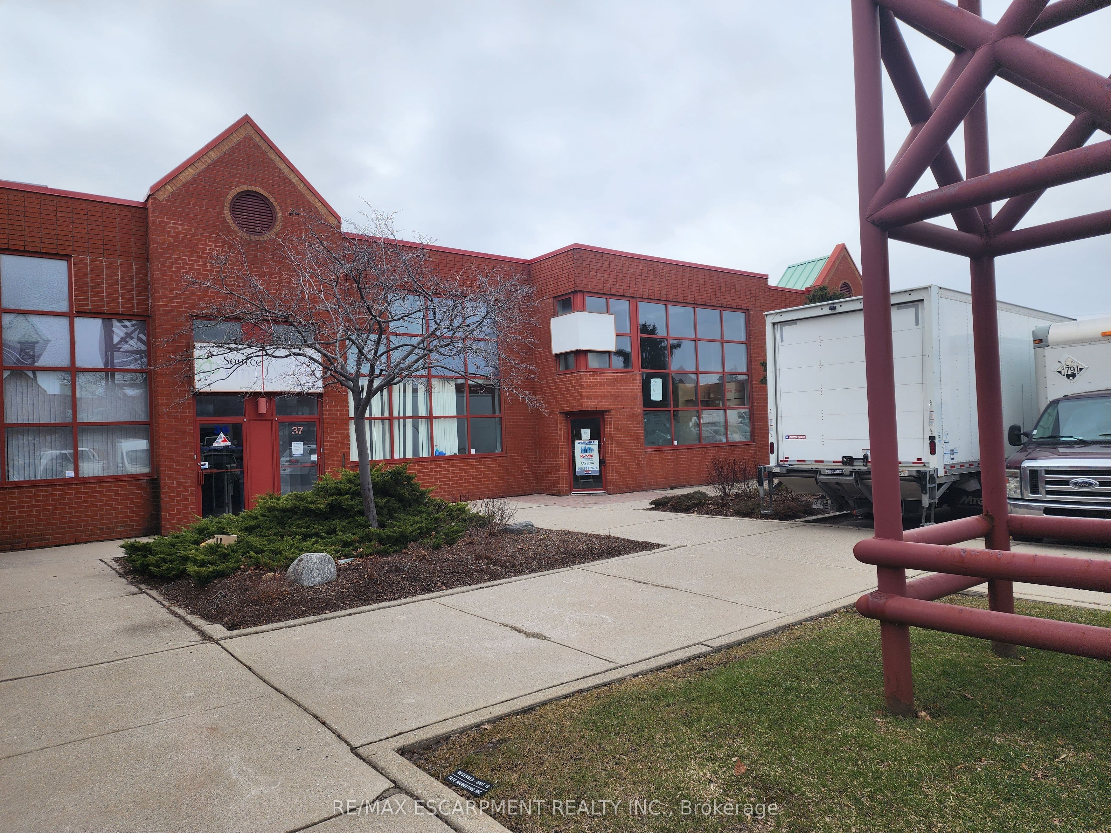 5100 South Service Road 37, Burlington, ON L7L 6A5