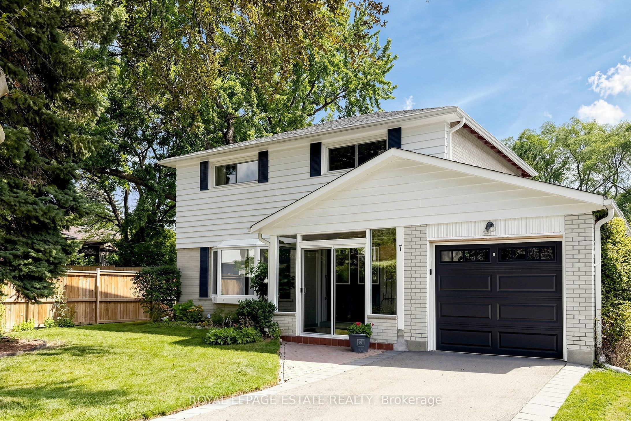 7 Longhope Place, Toronto, ON M2J 1Y1