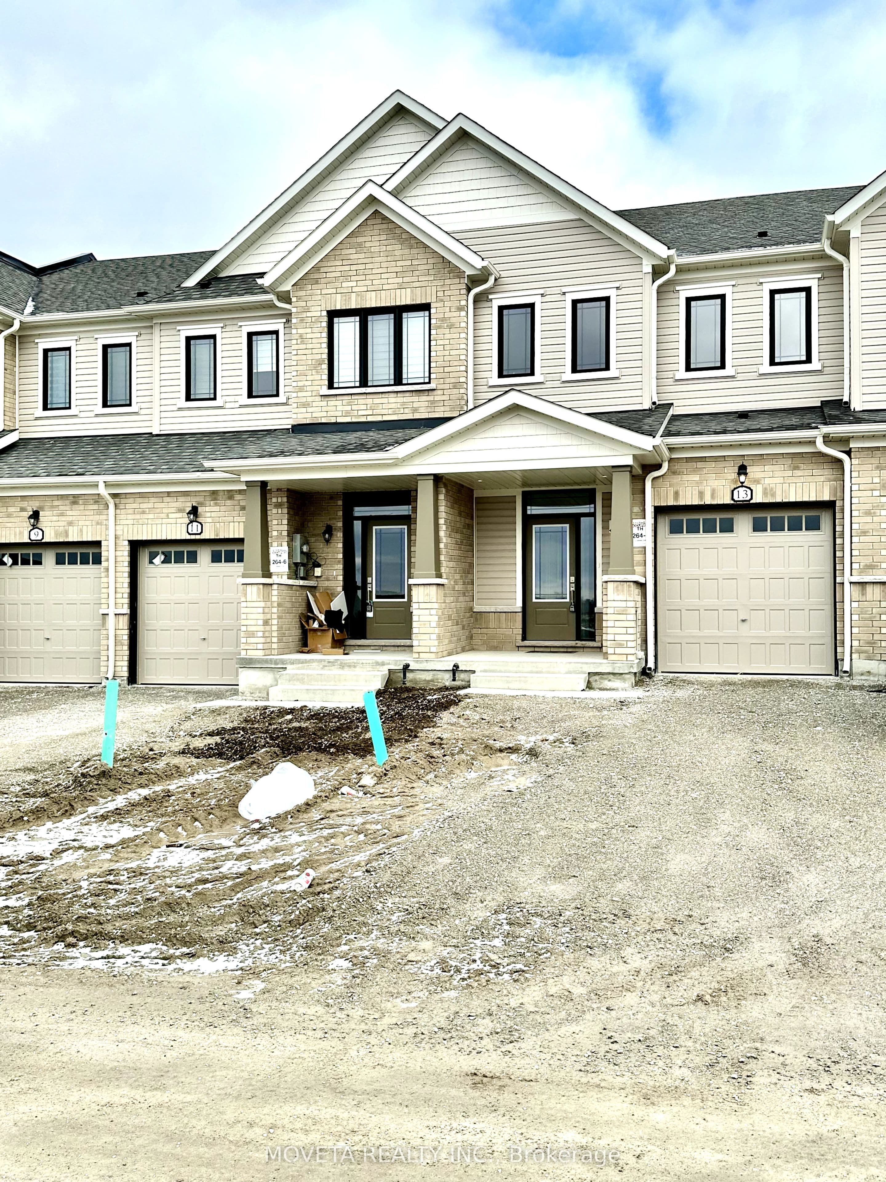 13 Milady Crescent, Barrie, ON L9J 0X3
