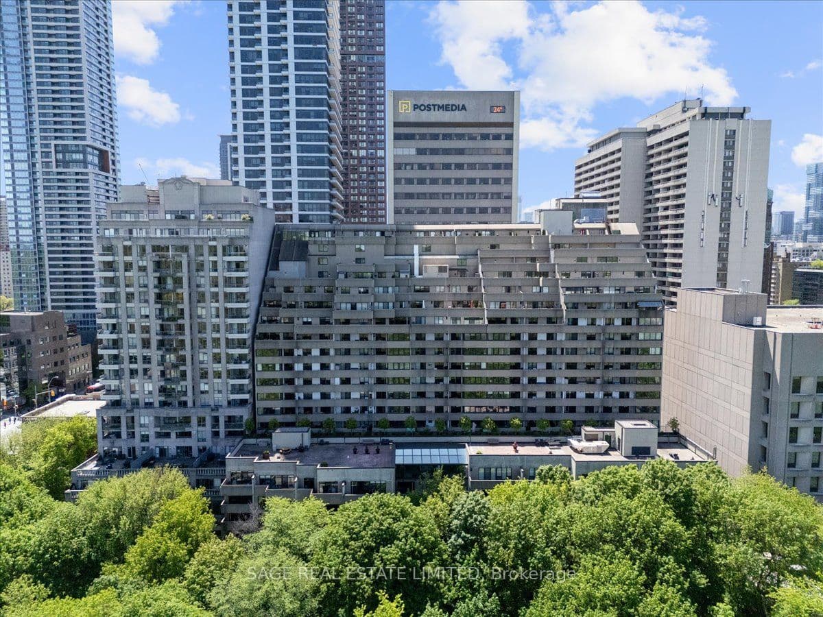 360 Bloor Street E 209, Toronto, ON M4W 3M3