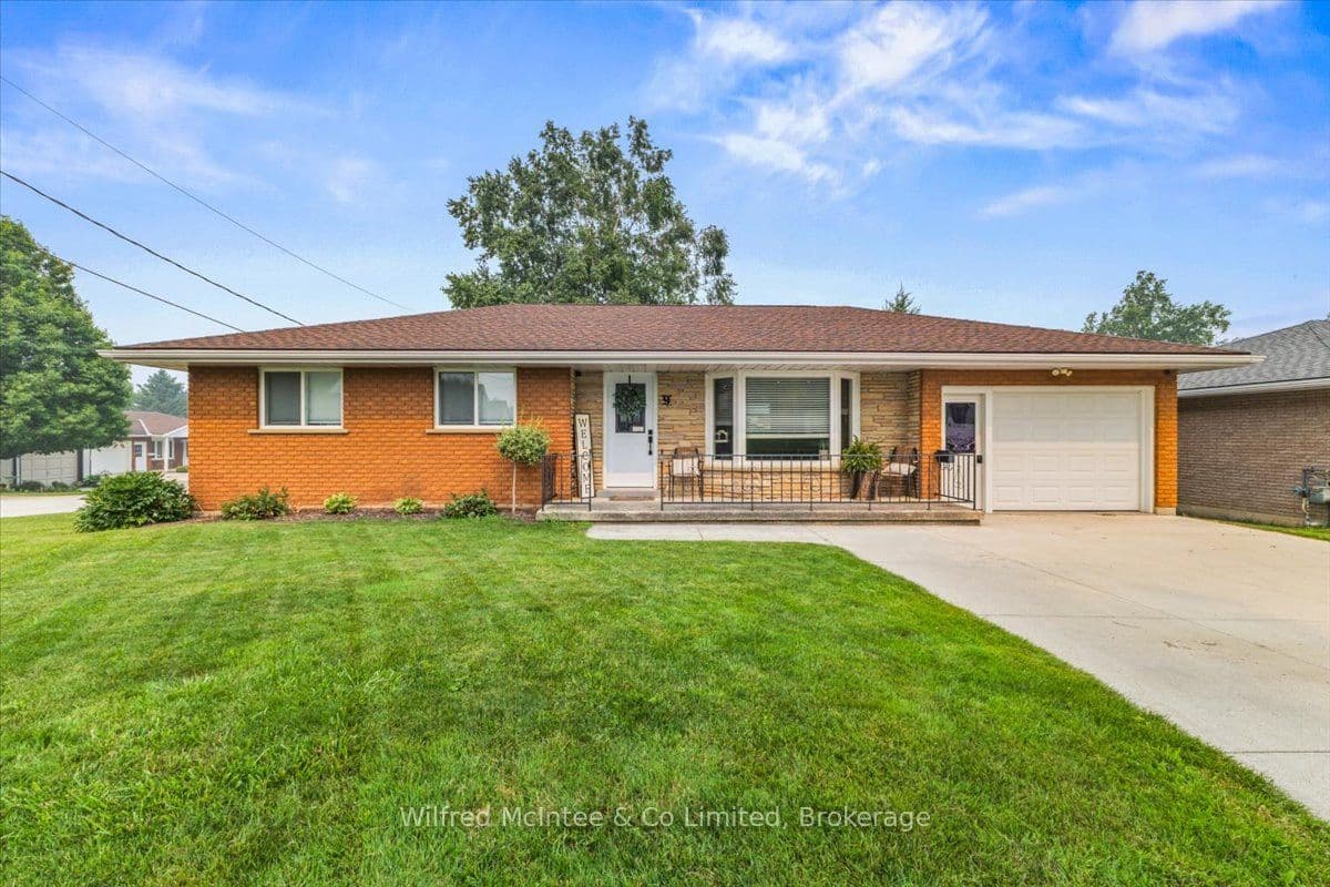 9 Dietz Street, South Bruce, ON N0G 2J0