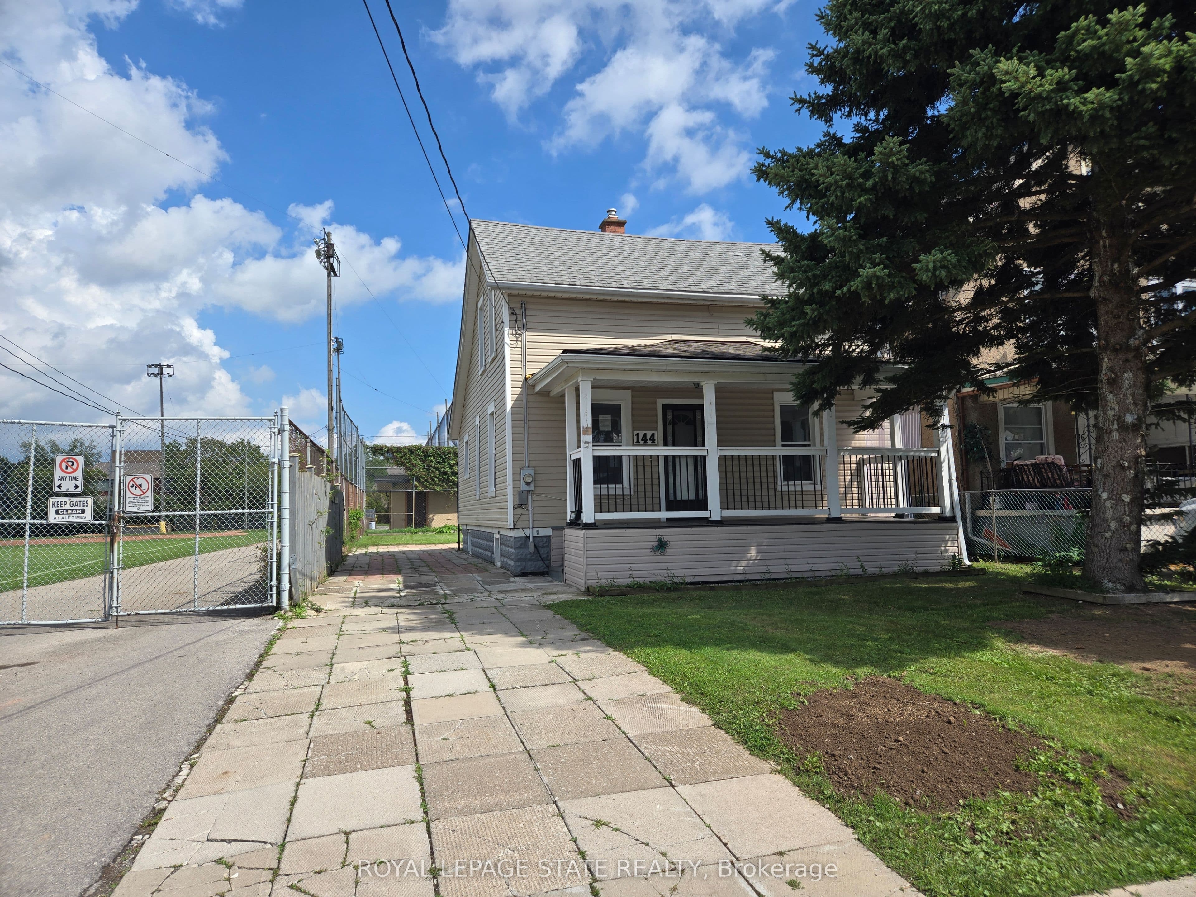 144 Burgar Street, Welland, ON L3B 2S8