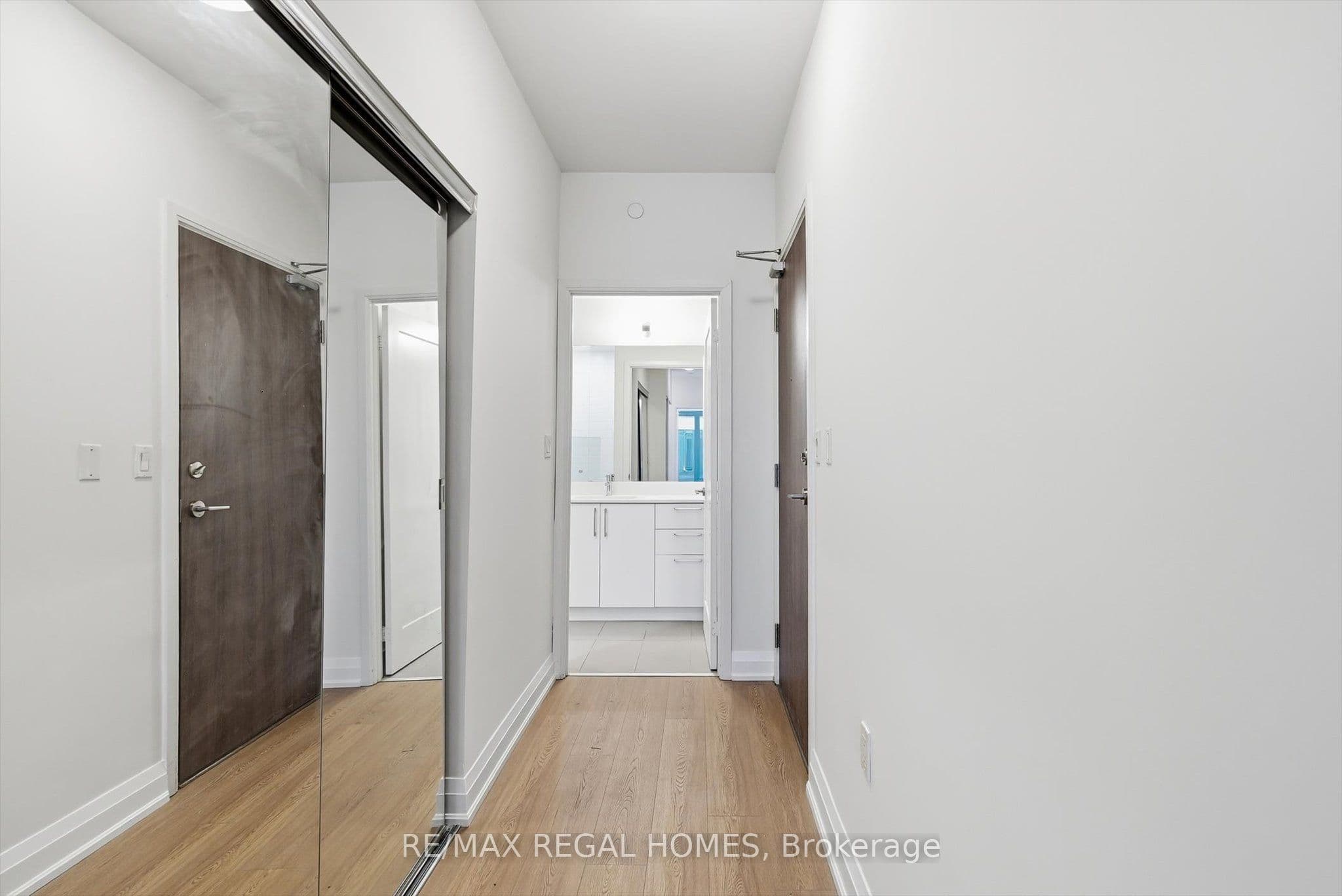 576 Front Street W 1008E, Toronto, ON M5V 0P8