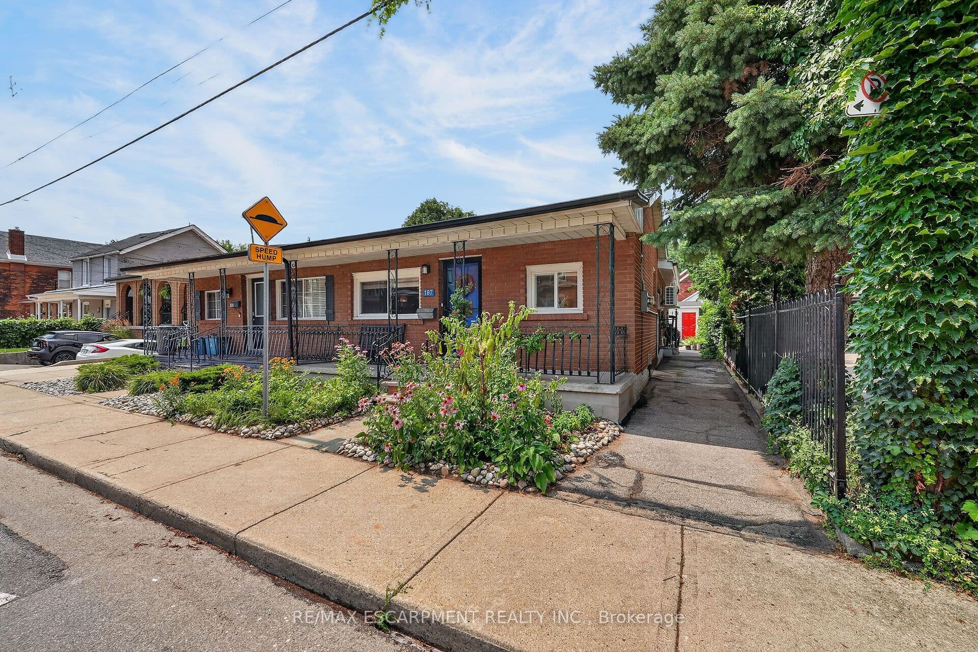 187 Ray Street N, Hamilton, ON L8R 2Y3