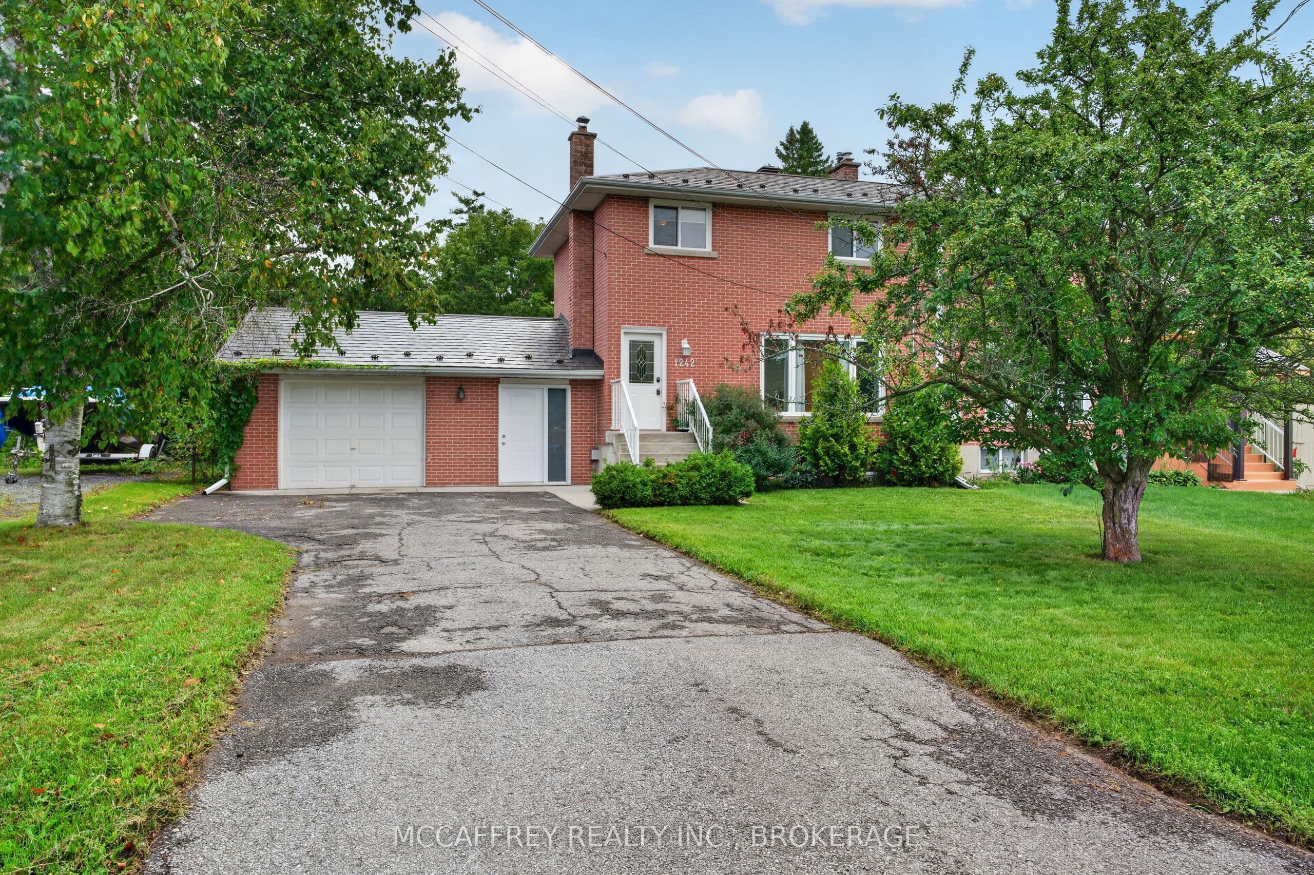 1242 Leyton Avenue, Kingston, ON K7P 2V6