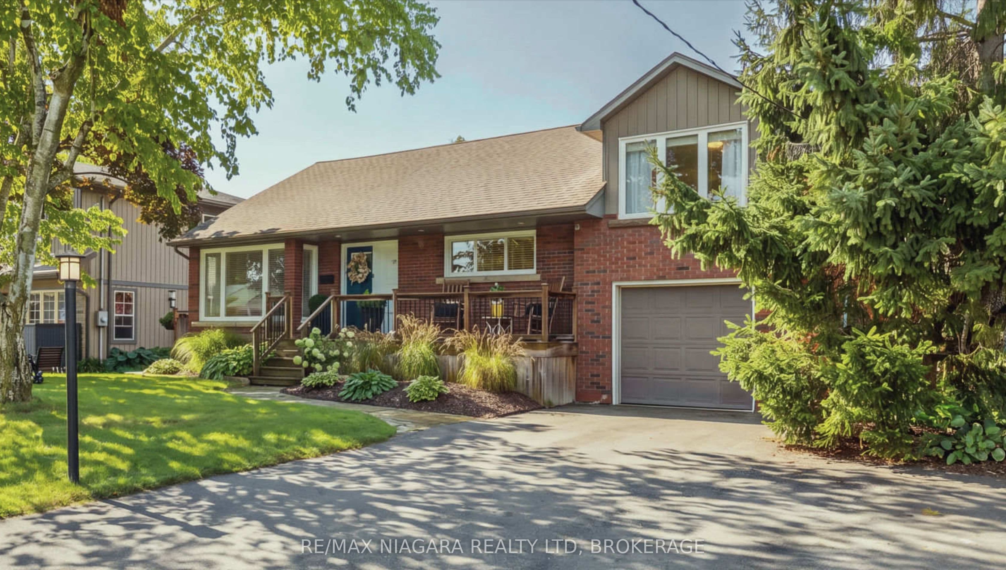 9 Youngblut Avenue, St. Catharines, ON L2N 1M9