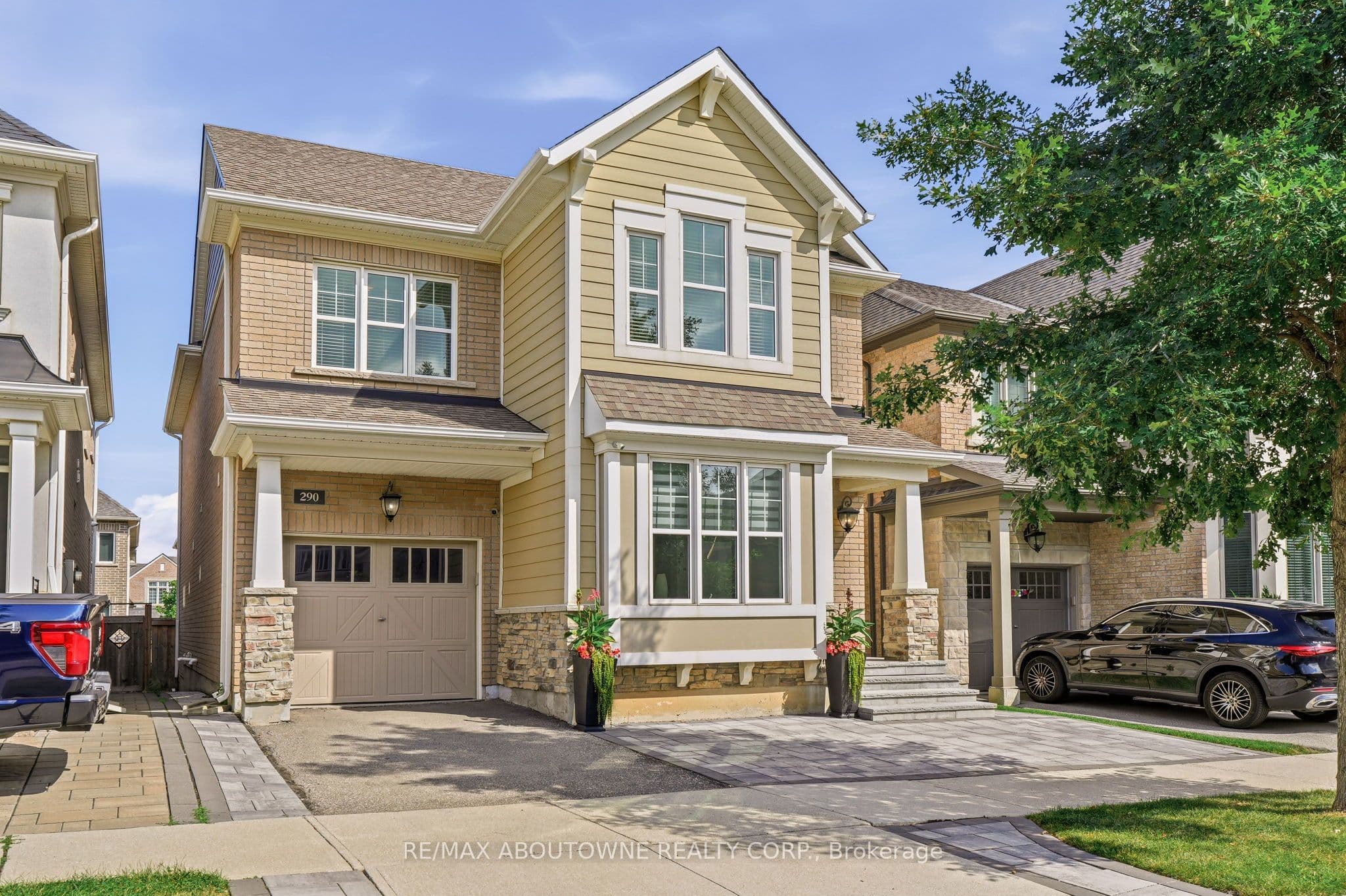 290 Wisteria Way, Oakville, ON L6M 1L6