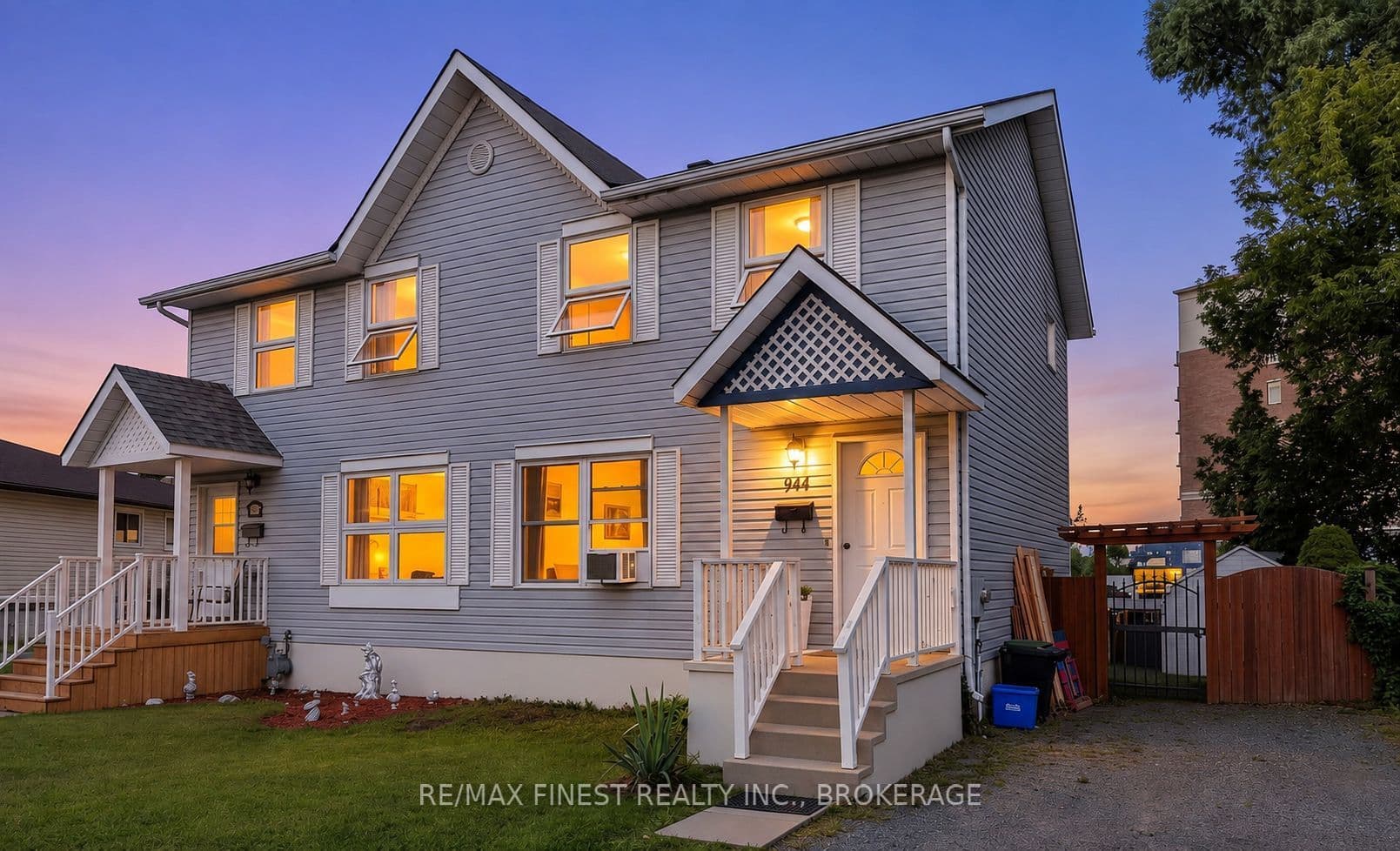 944 Uxbridge Crescent, Kingston, ON K7M 8K8