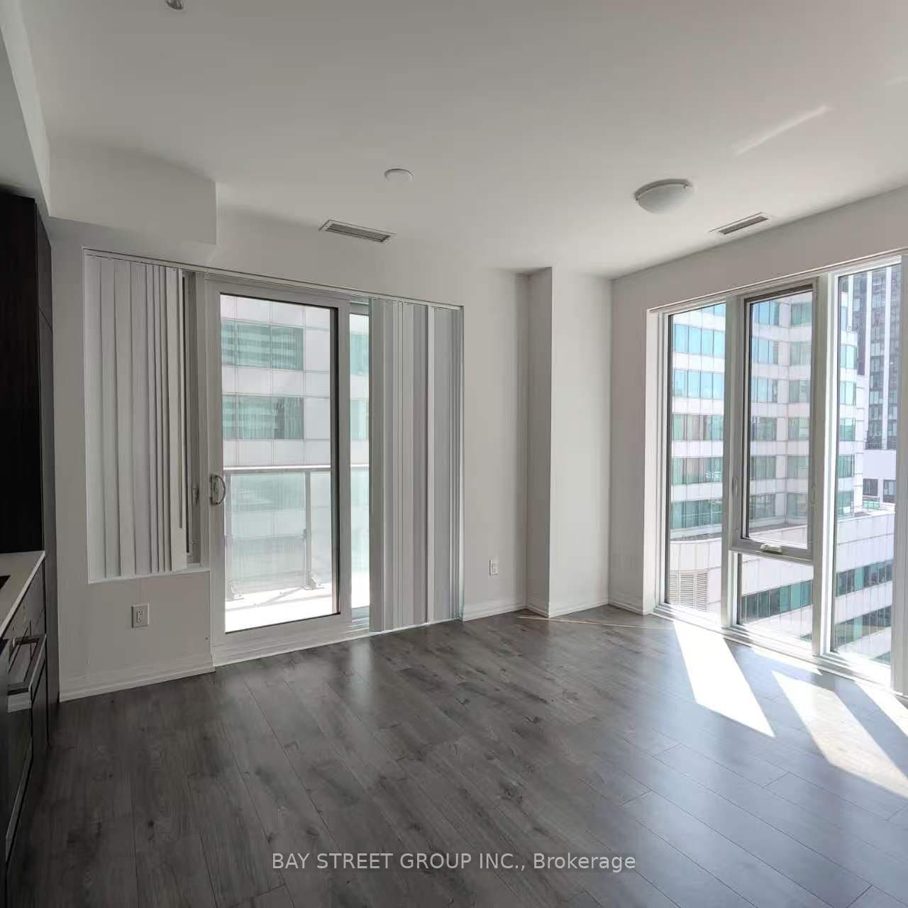 8 Widmer Street 1612, Toronto, ON M5V 0W6