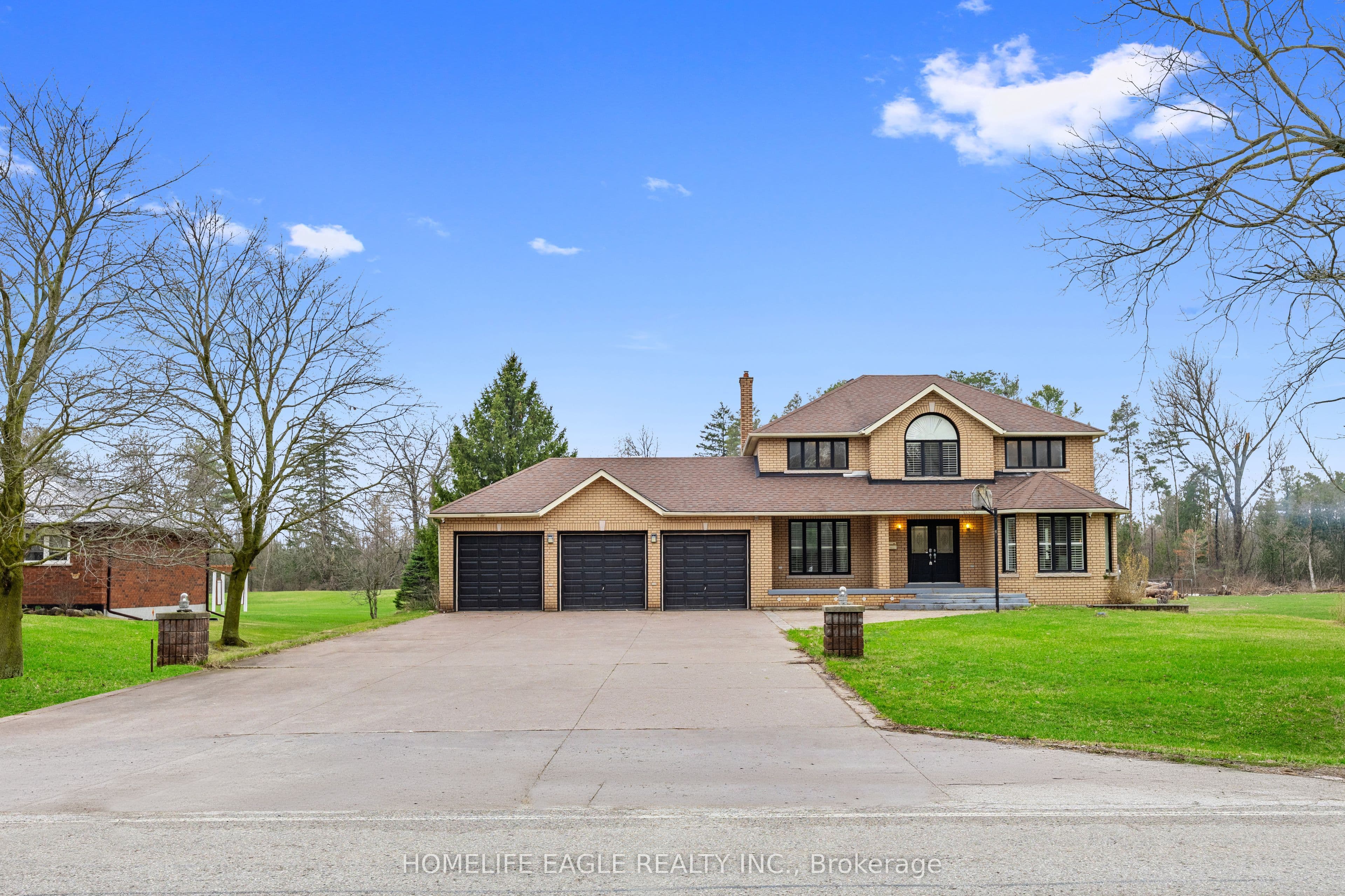20286 Yonge Street, East Gwillimbury, ON L9N 1B1