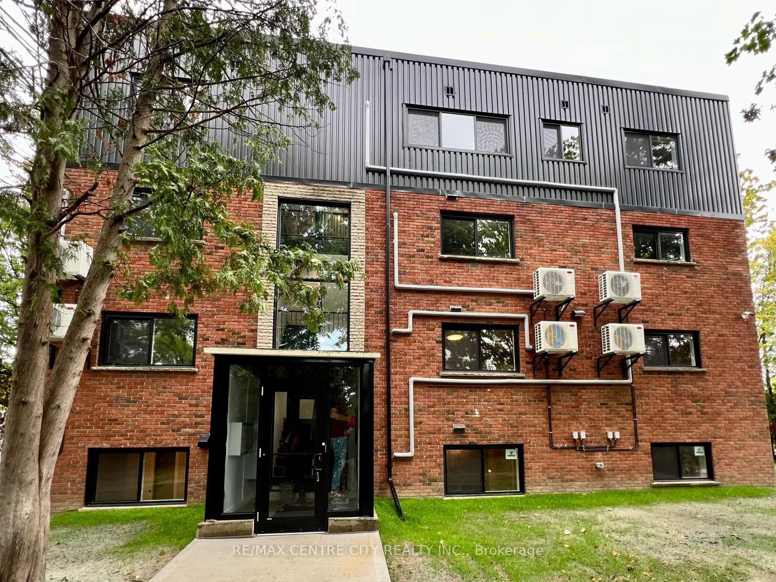 400 Scenic Drive N 4C, London South, ON N5Z 3A8
