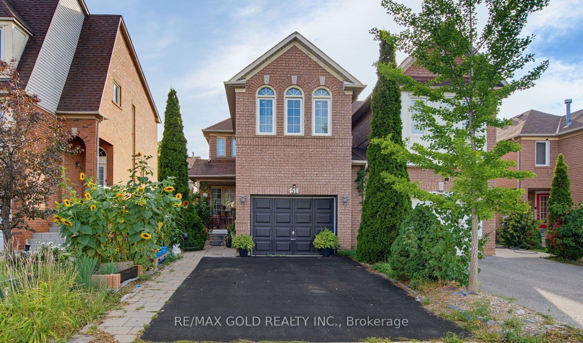 51 Alaskan Summit Court, Brampton, ON L6R 1N9