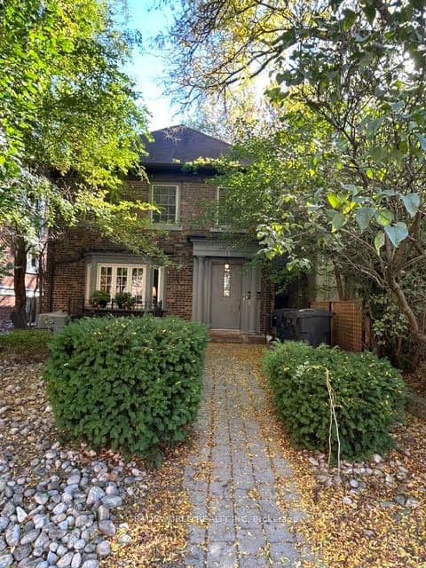 11 Poplar Plains Crescent, Toronto, ON M4V 1E9